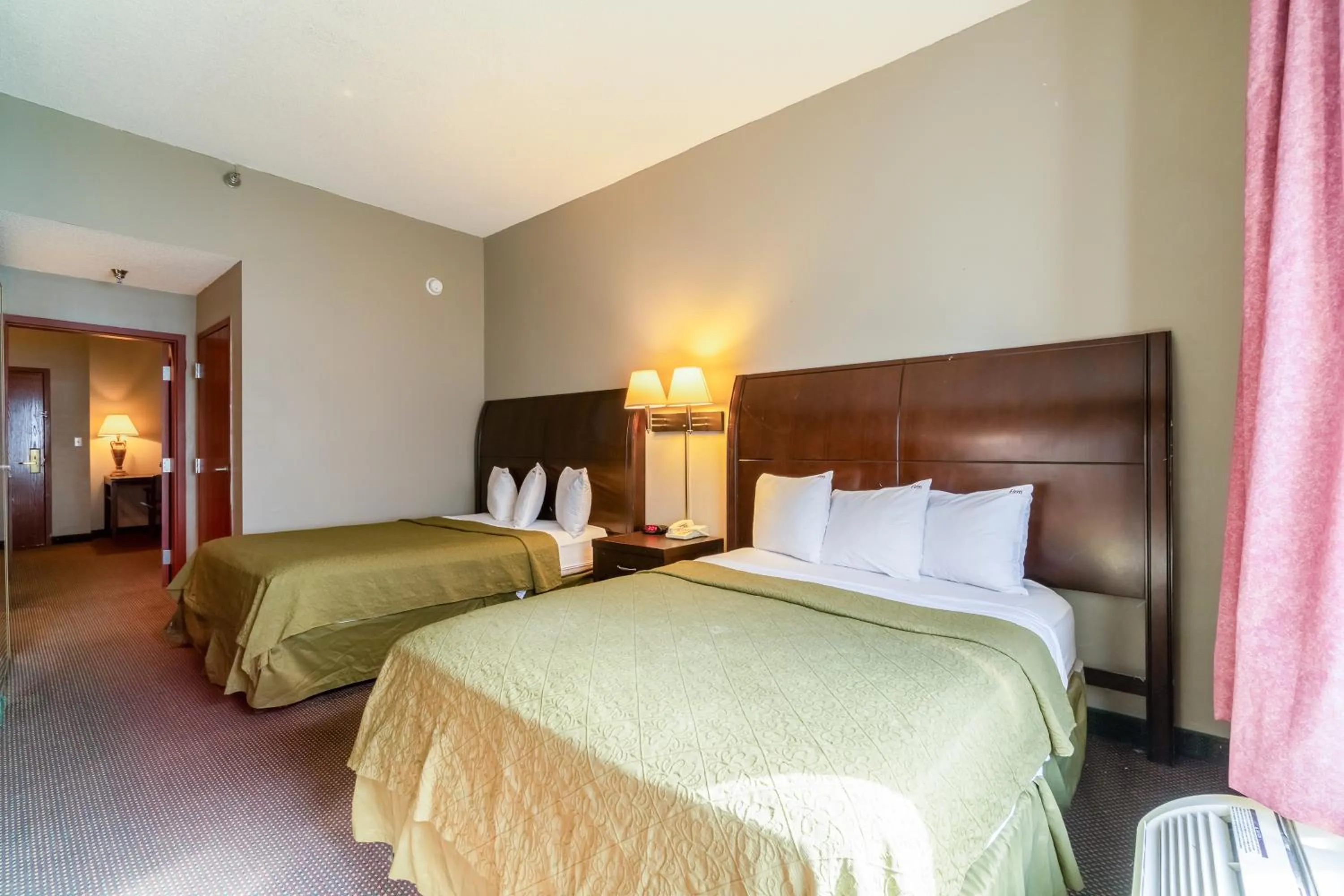 Bedroom, Bed in Ark Suites By OYO Jonesboro I-555