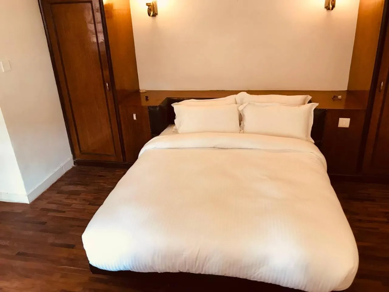 Bedroom, Bed in Courtyard Pujan Hotel Kathmandu - Thamel