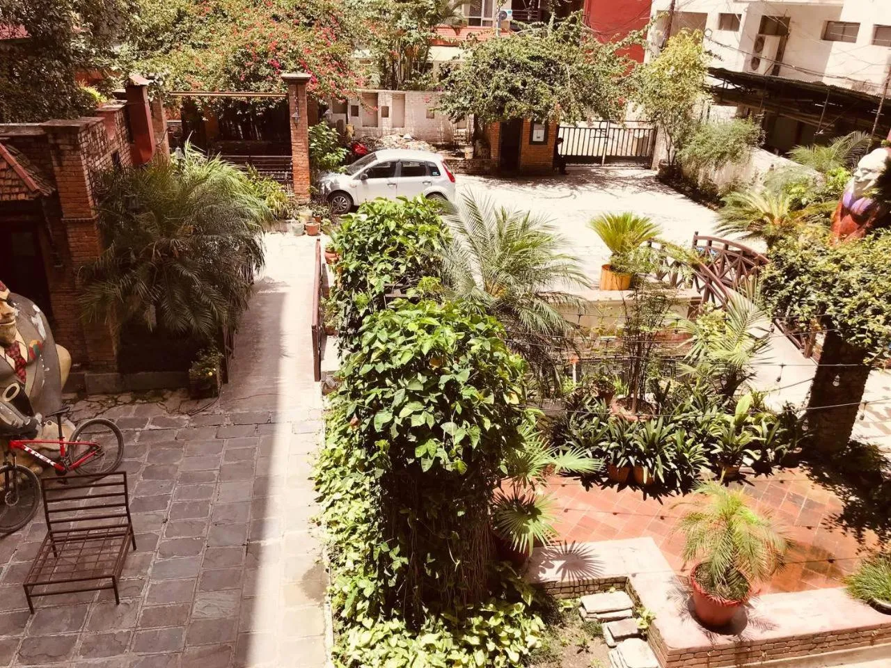 Garden view in Courtyard Pujan Hotel Kathmandu - Thamel