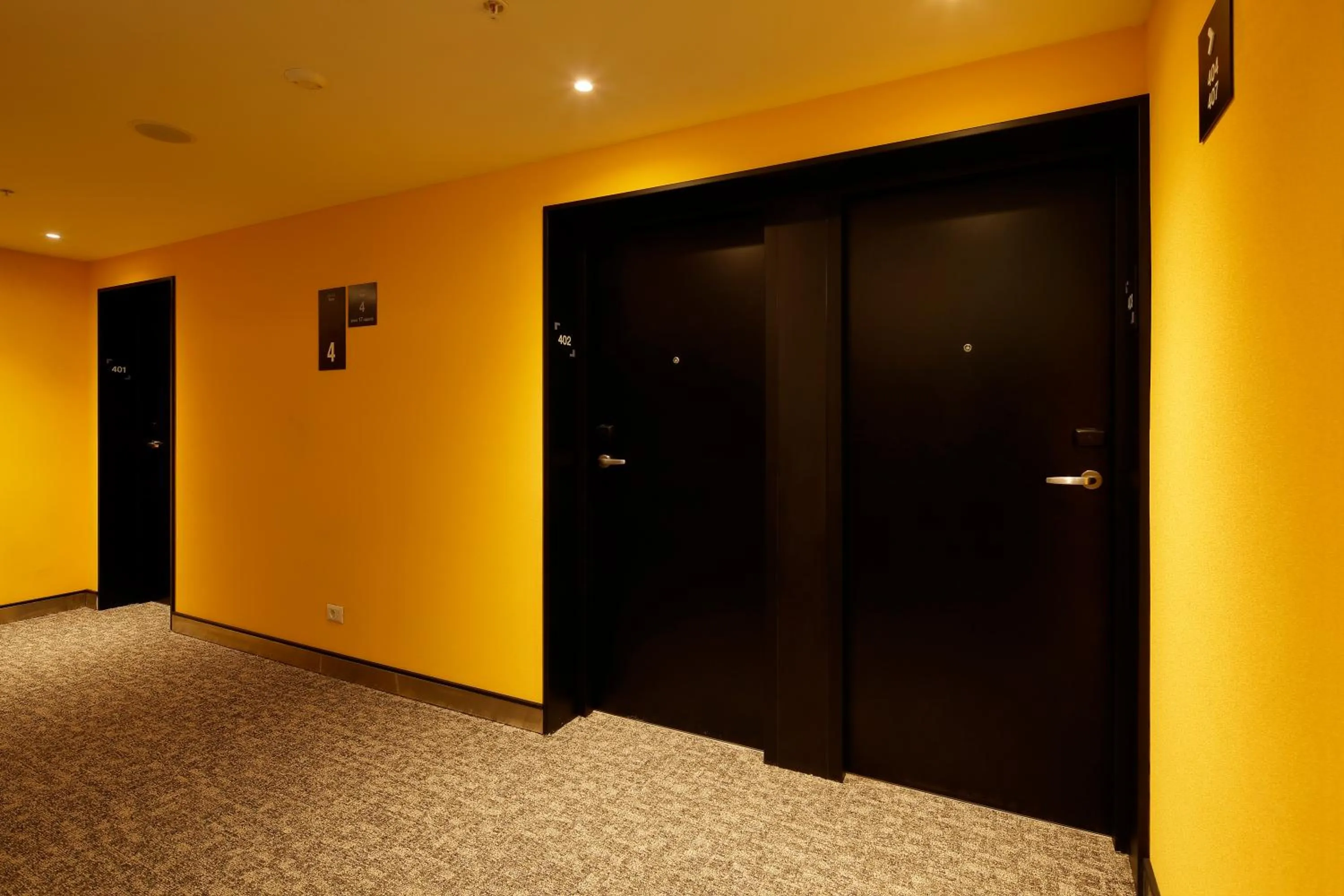 Property building in Ikonik Miraflores