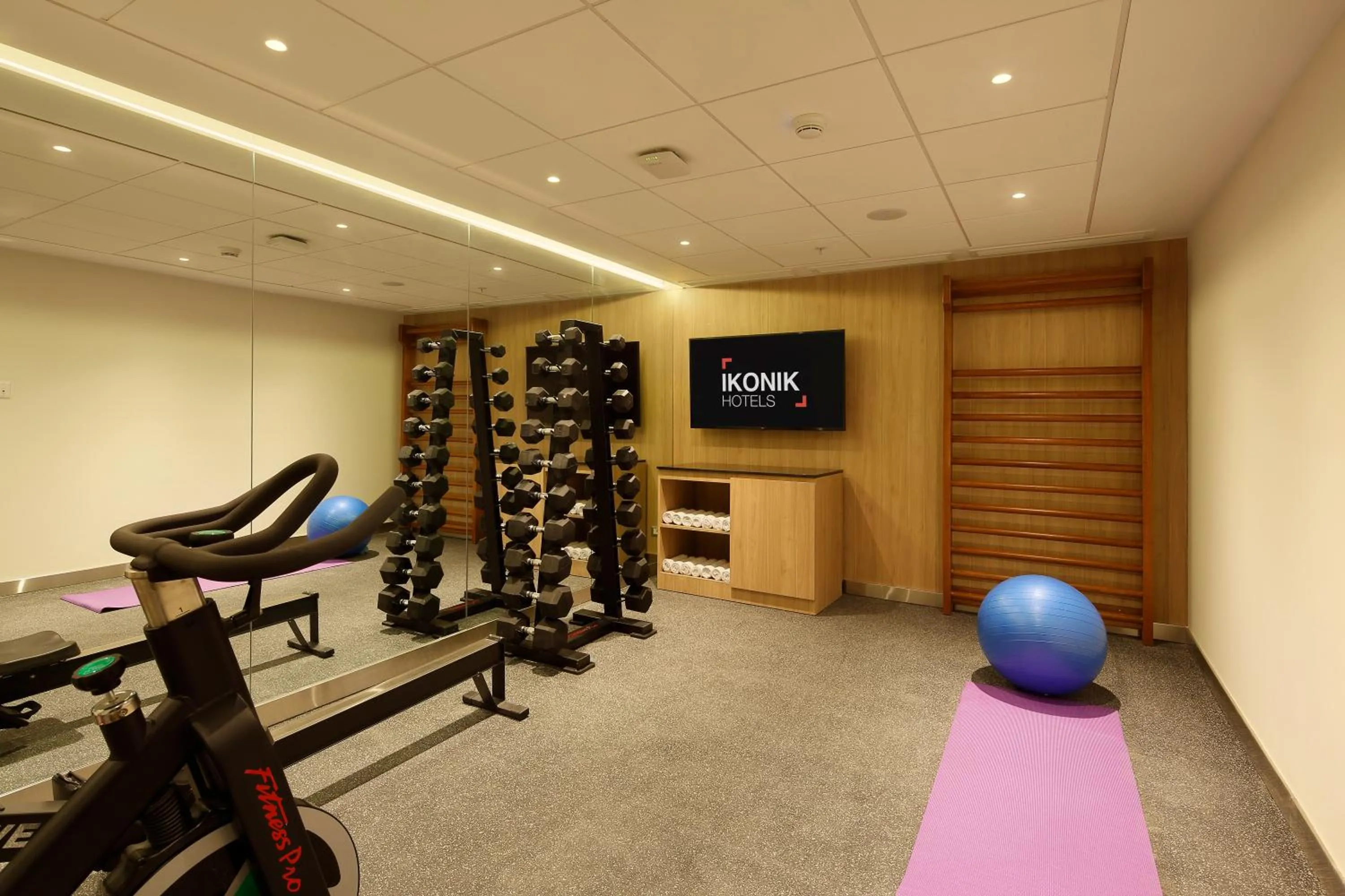 Fitness centre/facilities in Ikonik Miraflores