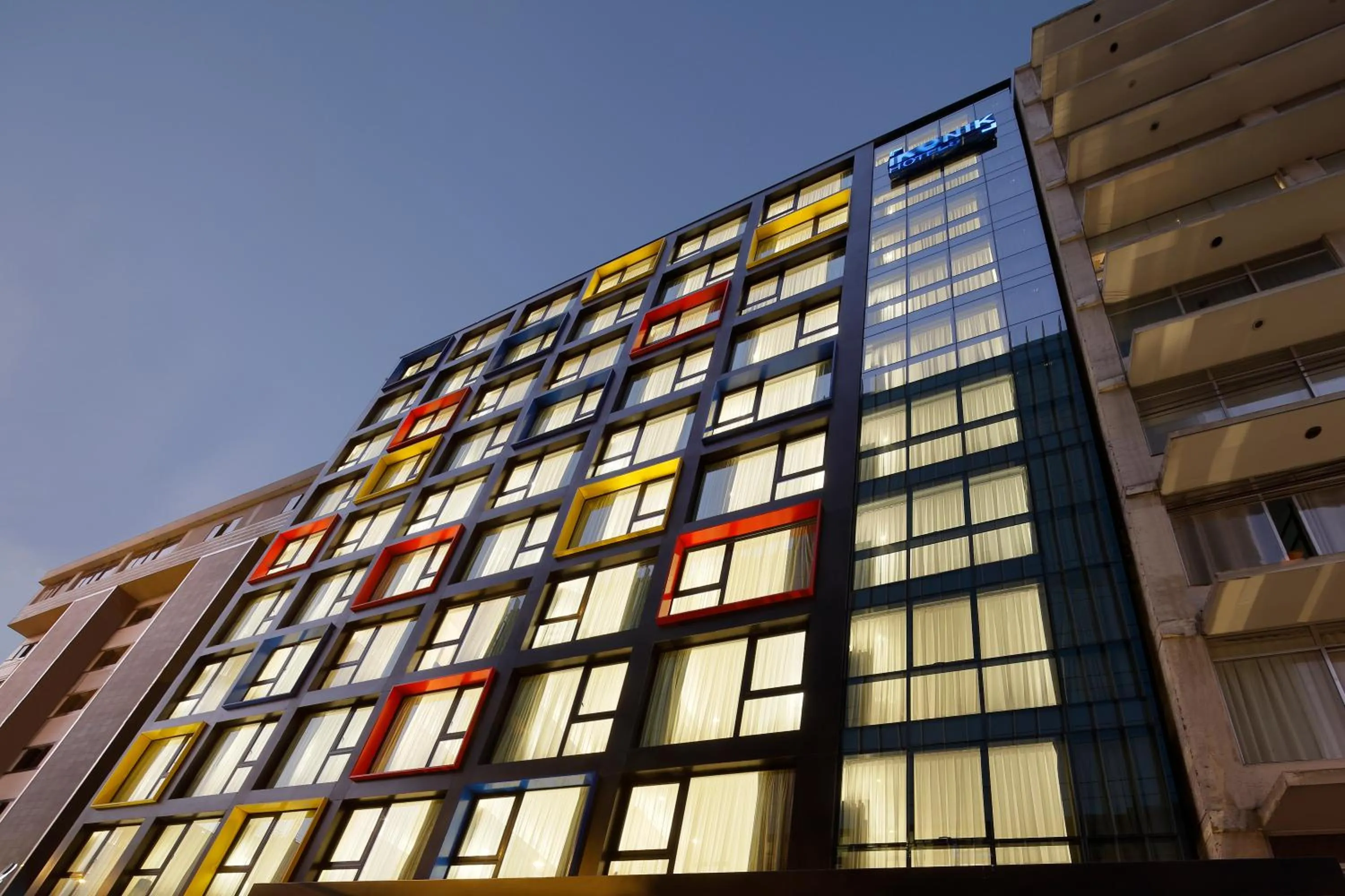 Property building in Ikonik Miraflores