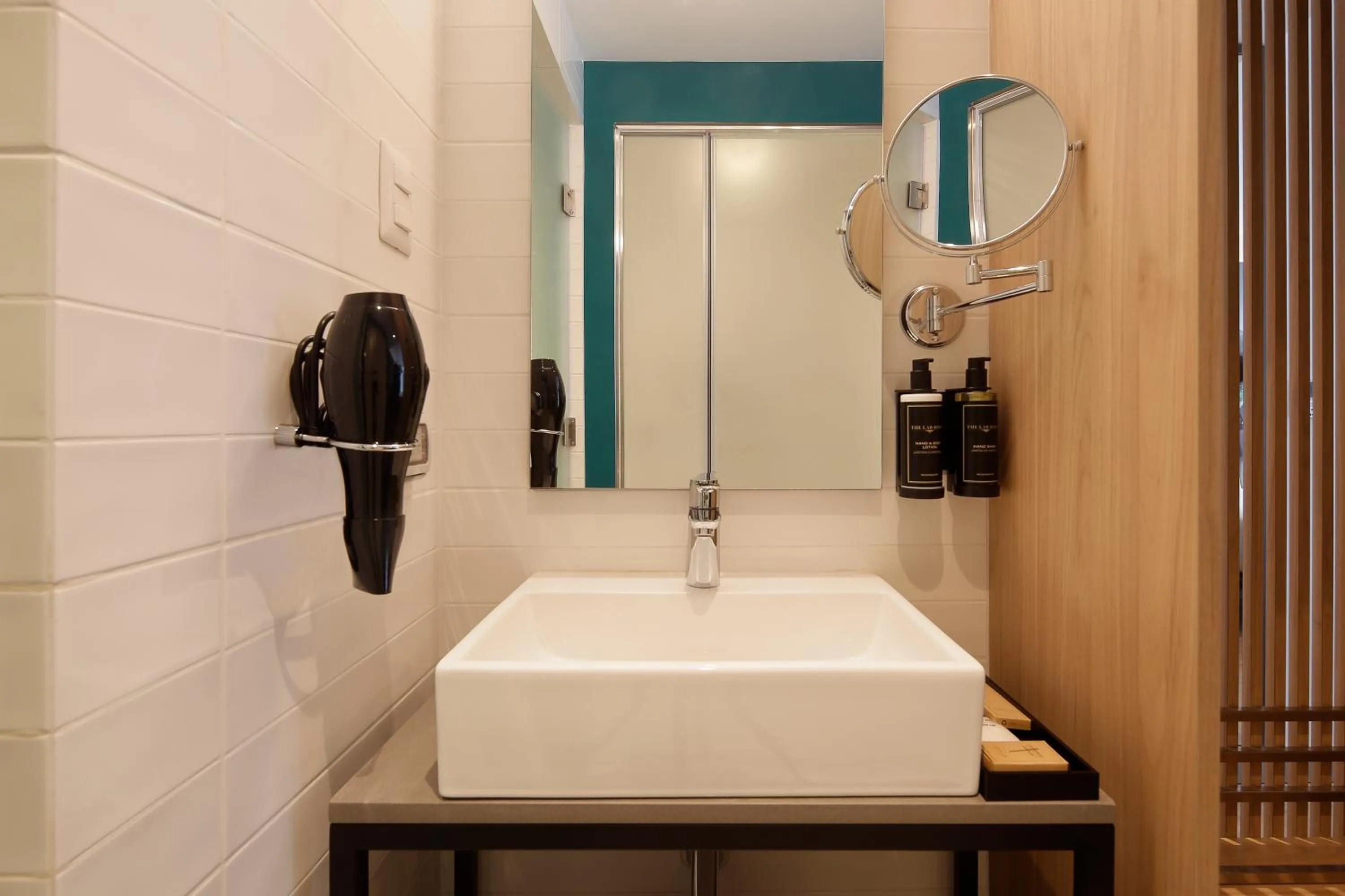 Bathroom in Ikonik Miraflores