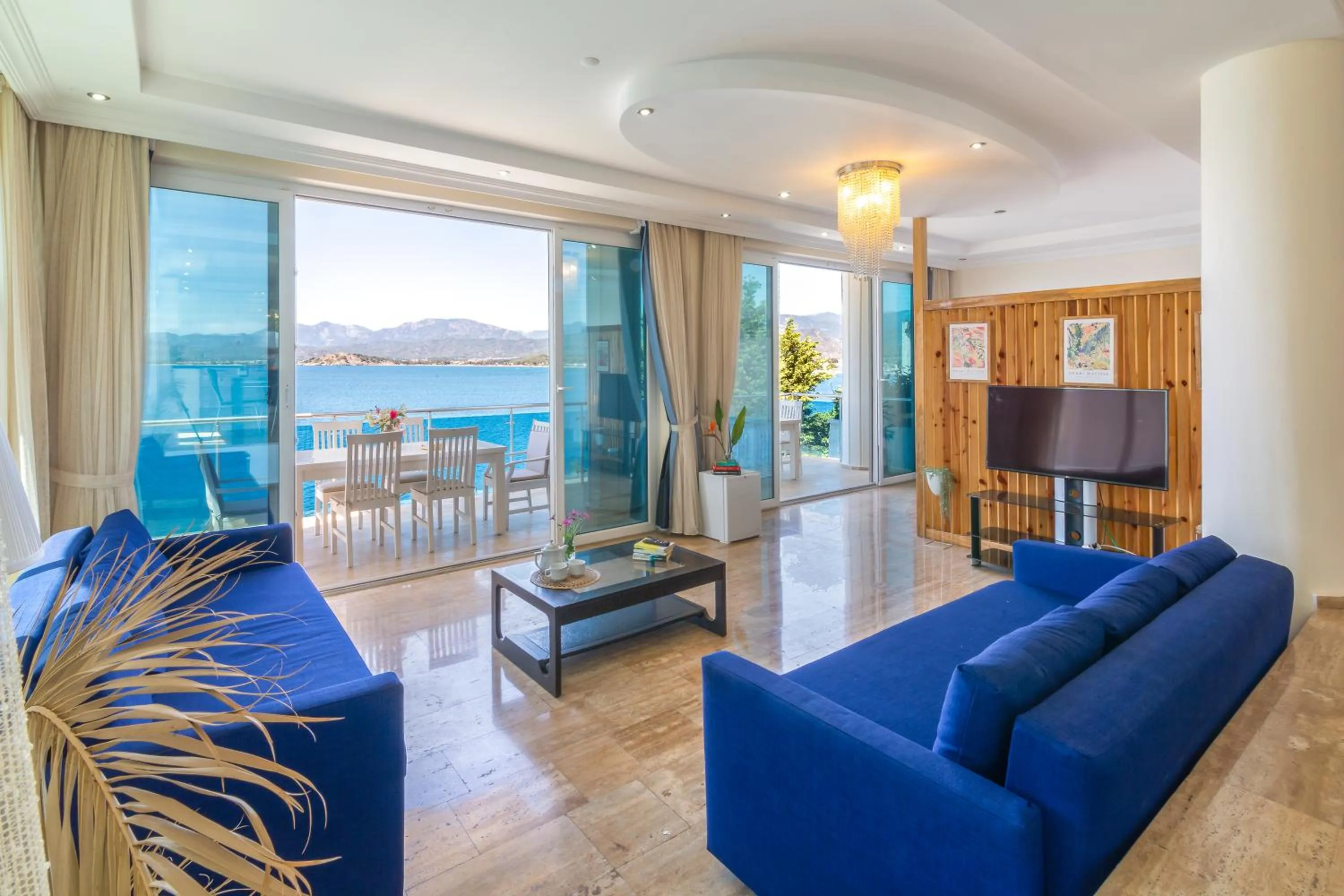 TV and multimedia in Sofia Ada