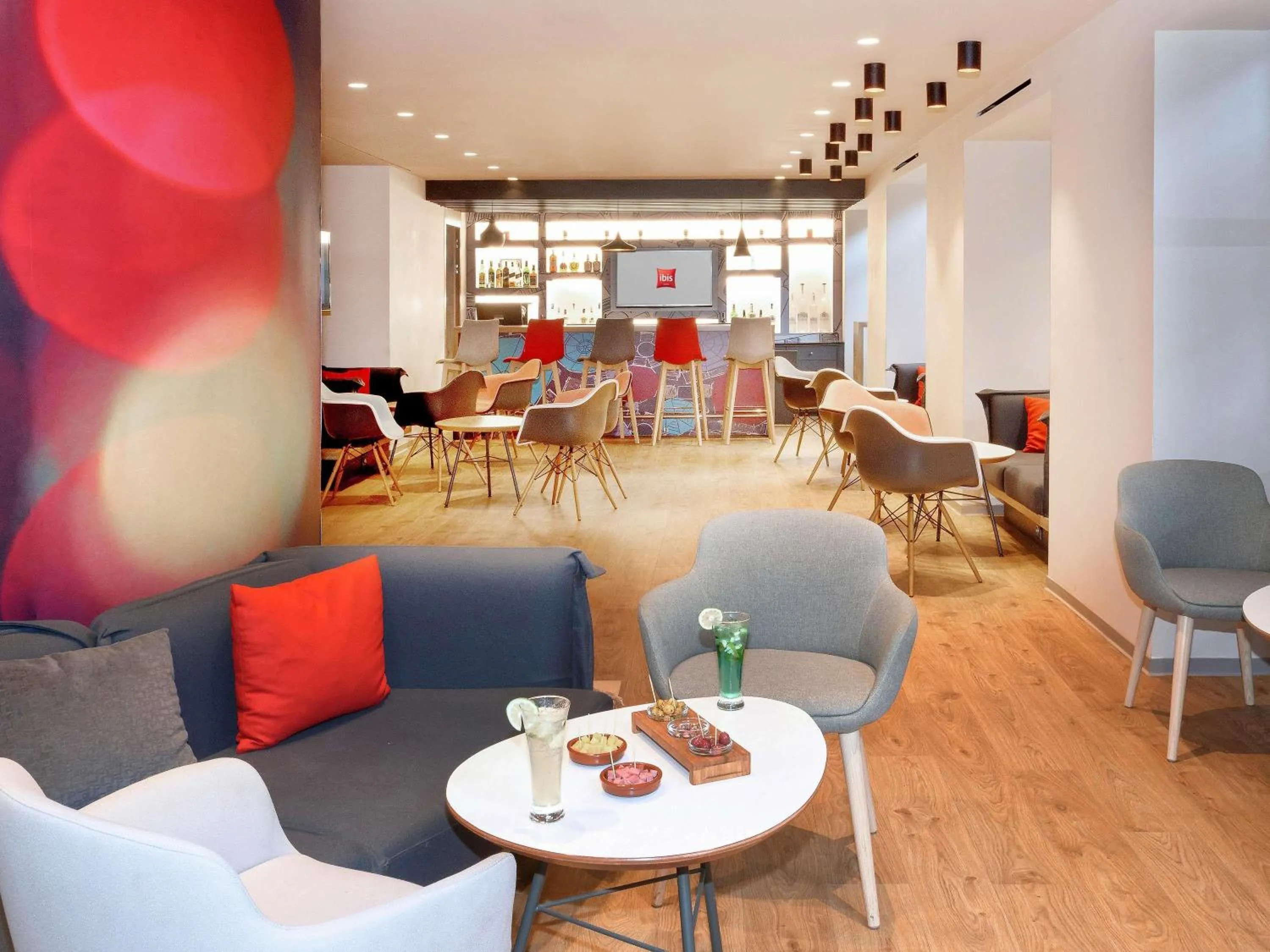 Lounge or bar in Ibis Casablanca Sidi Maarouf
