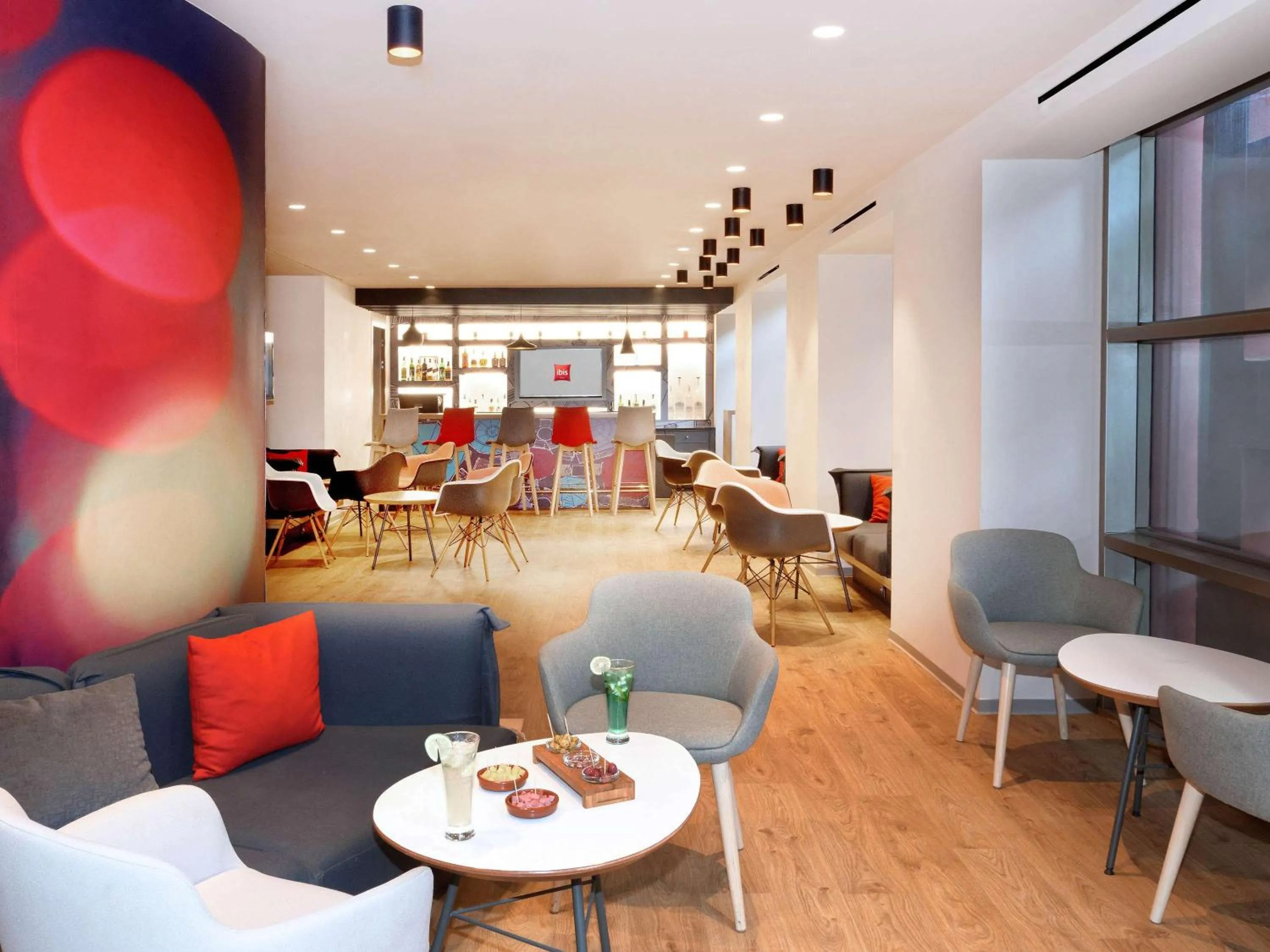 Lounge or bar in Ibis Casablanca Sidi Maarouf