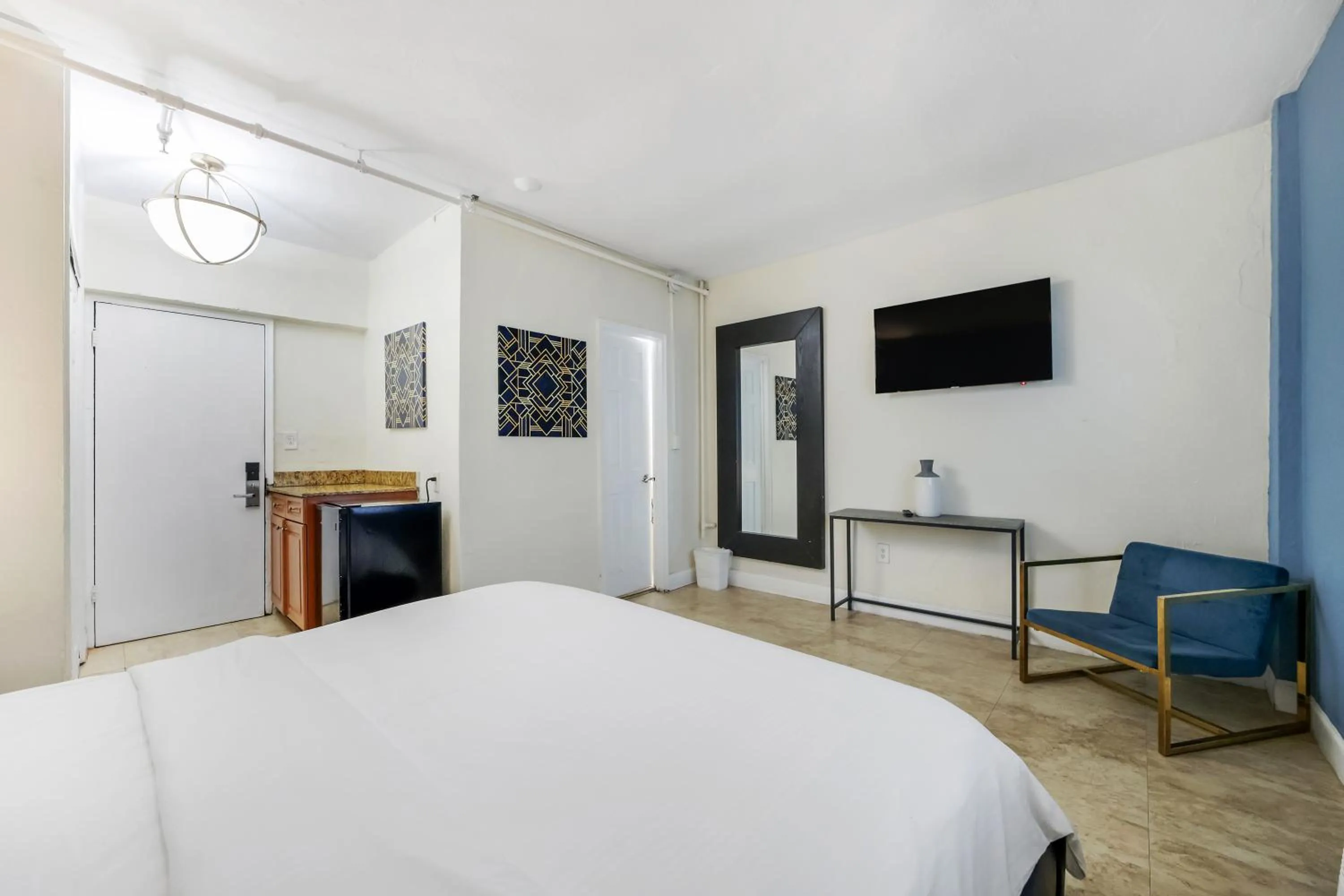 Photo of the whole room, Bed in Starlite Hotel