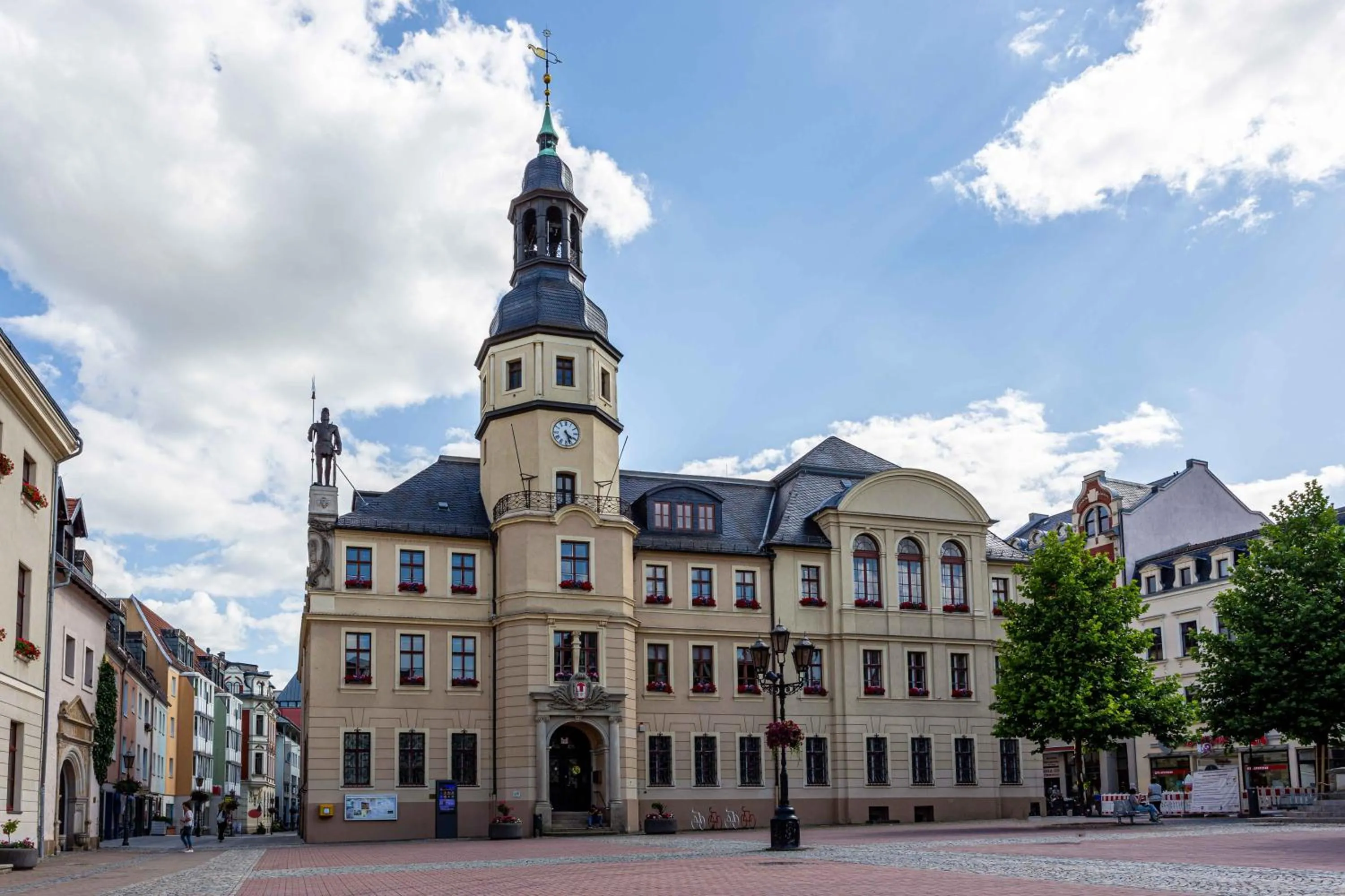 Nearby landmark in Hotel Mauritius - Im Herzen von Crimmitschau - Frühstück buchbar - Restaurant - Café - Fahrradbox
