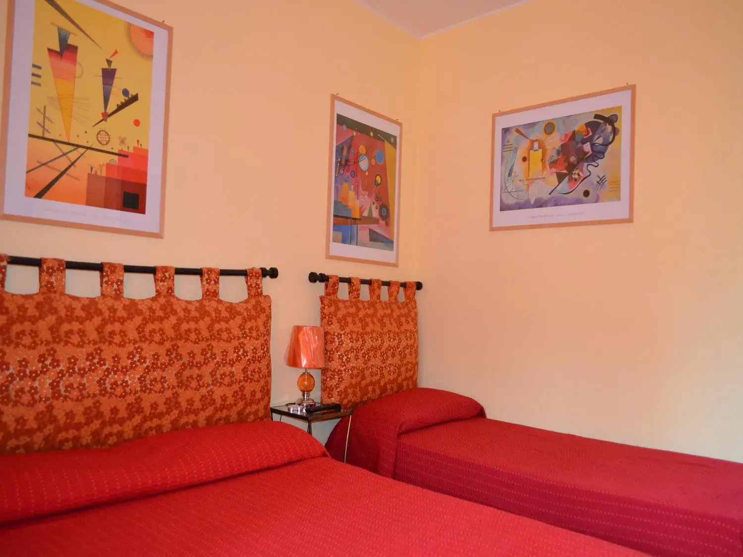 Triple Room - single occupancy in A Casa di Carla Triple Room - single occupancy in A Casa di Carla