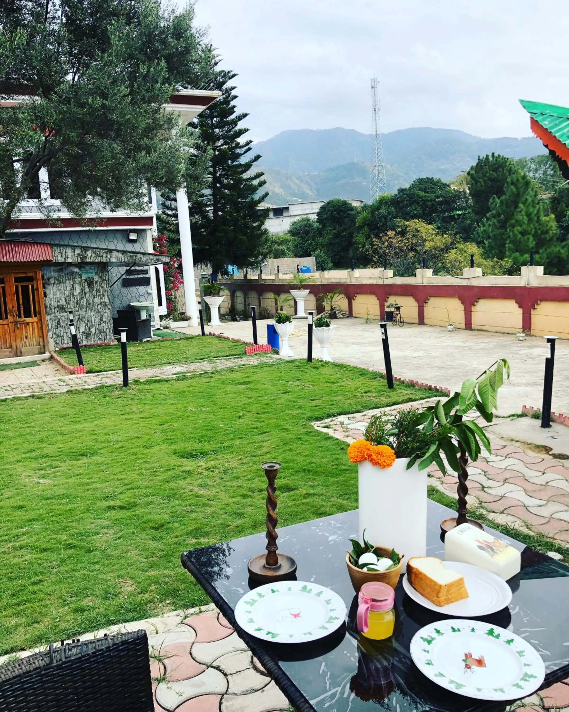 Republika Central Hotel & Resort