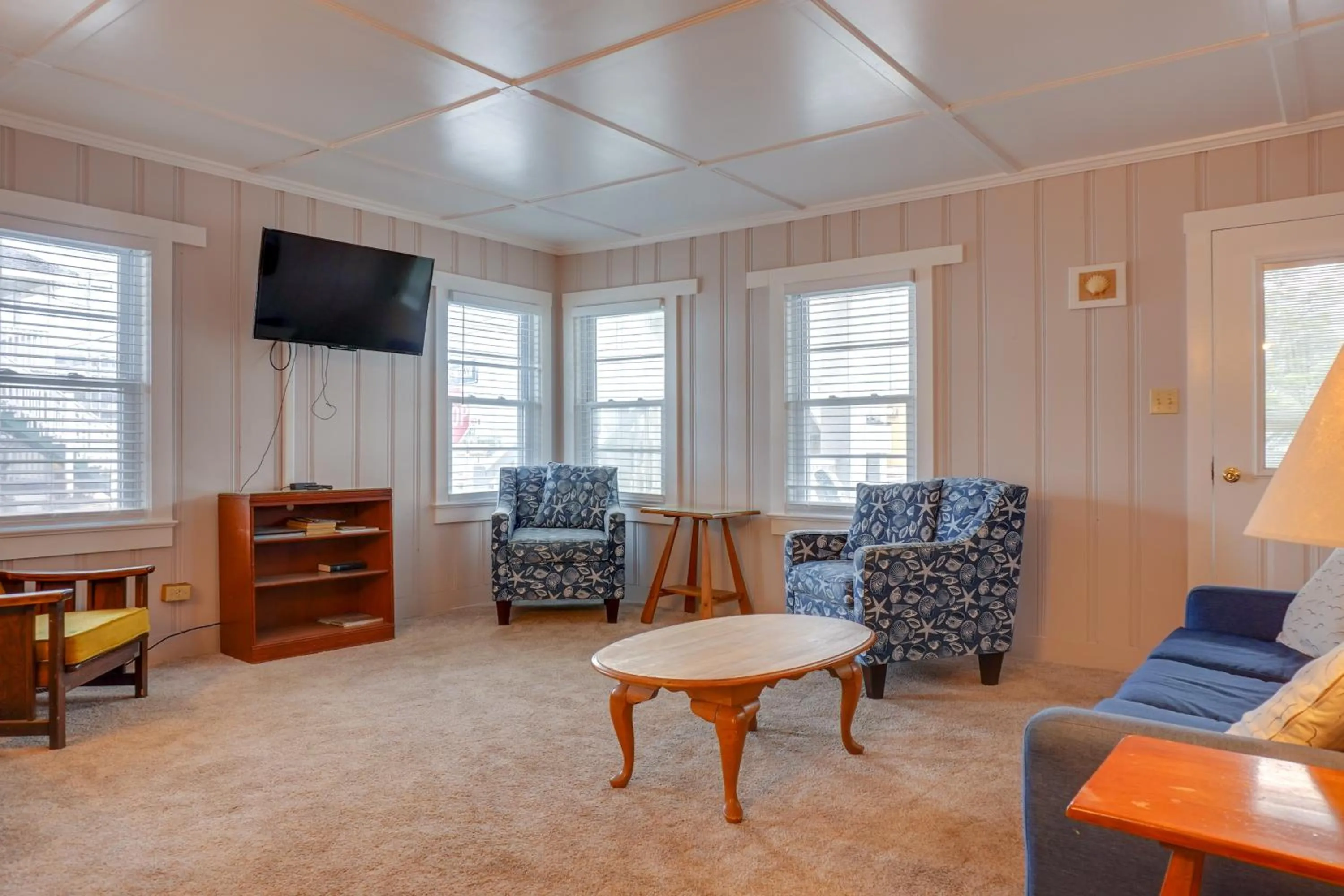 TV and multimedia in Ocean Terrace Family Apartments