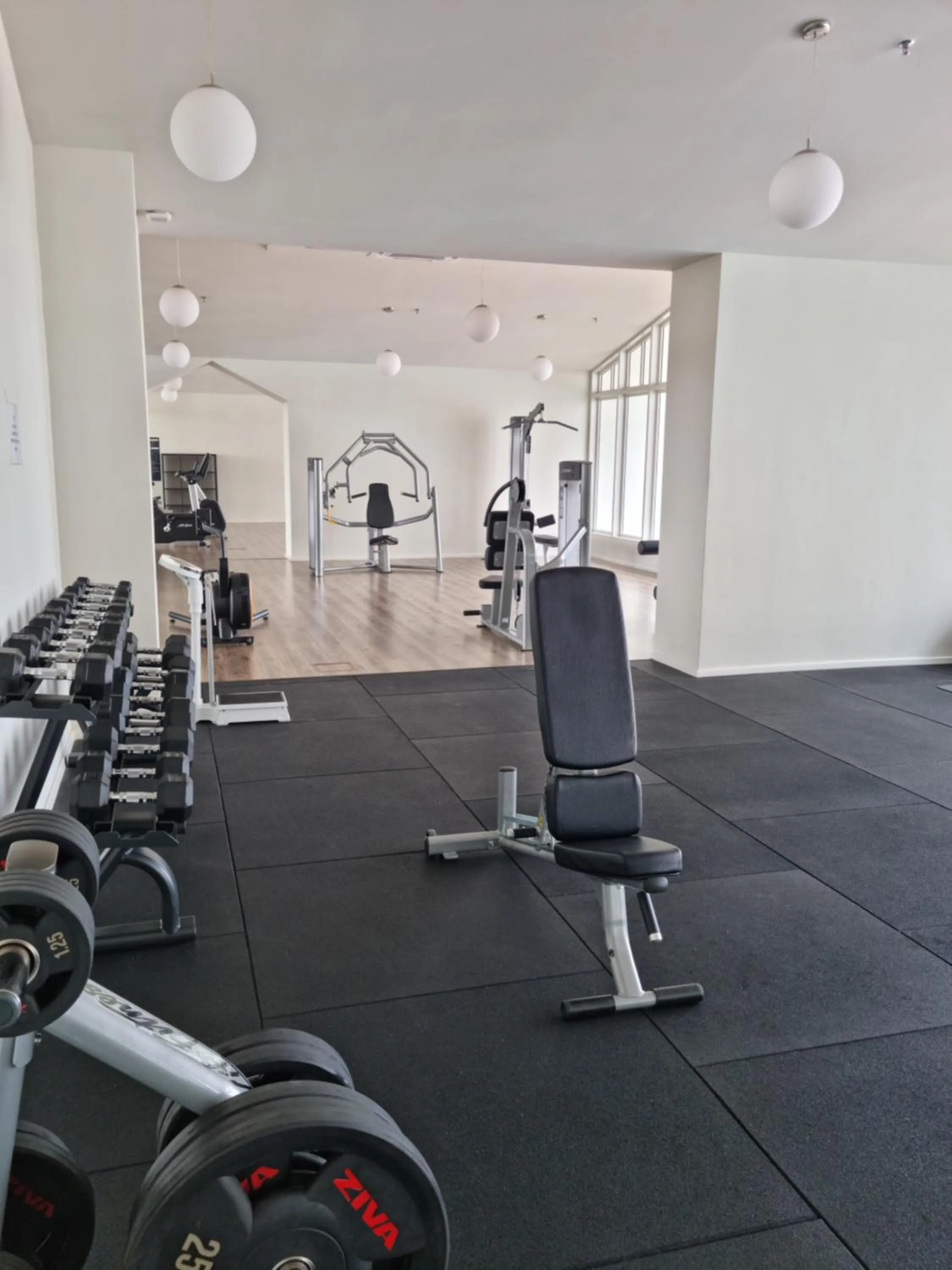 Fitness centre/facilities in Una Residence by Maya