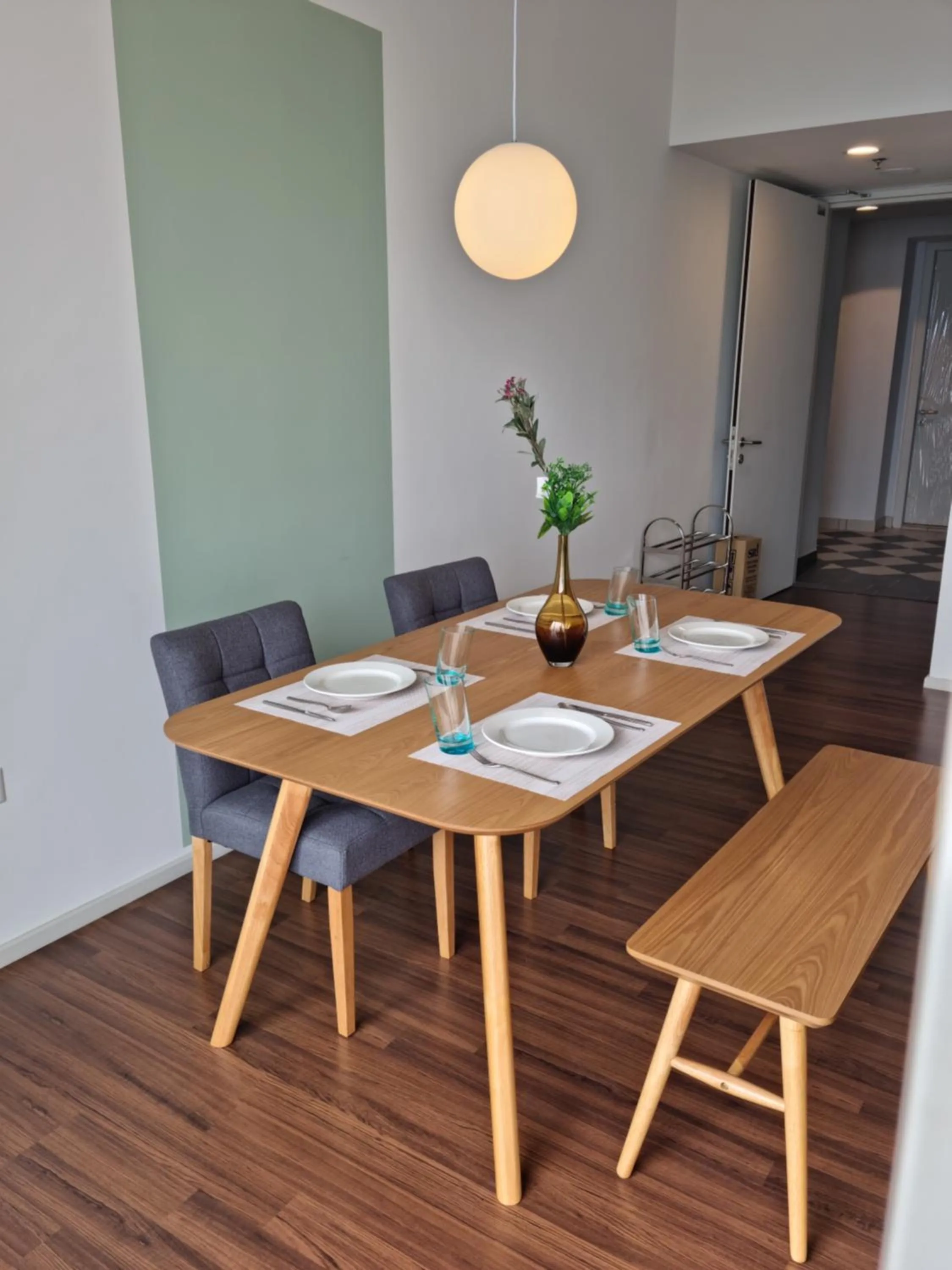 Dining area in Una Residence by Maya