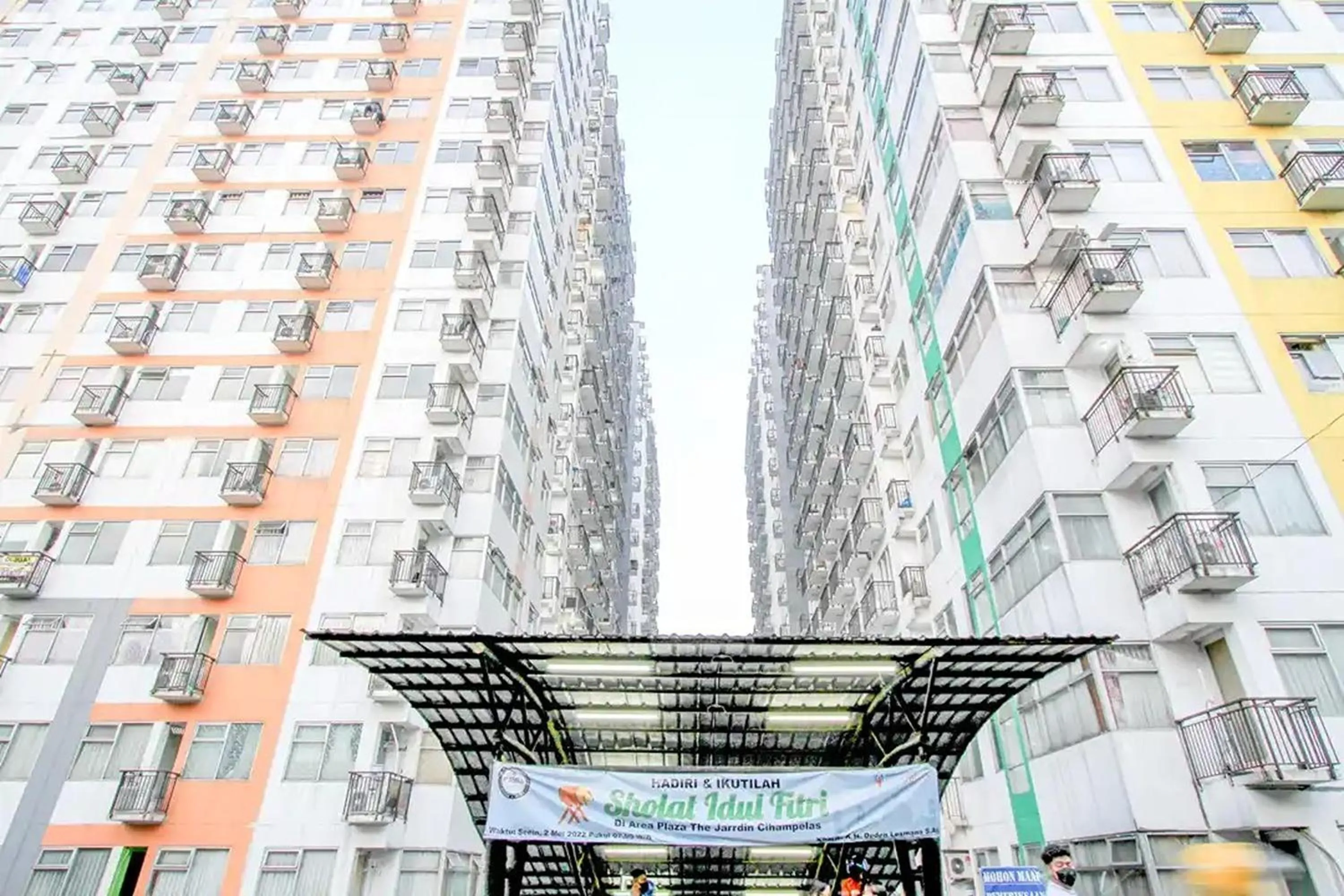 Property building in Cozy Room @ Hallo Tidur by Tio