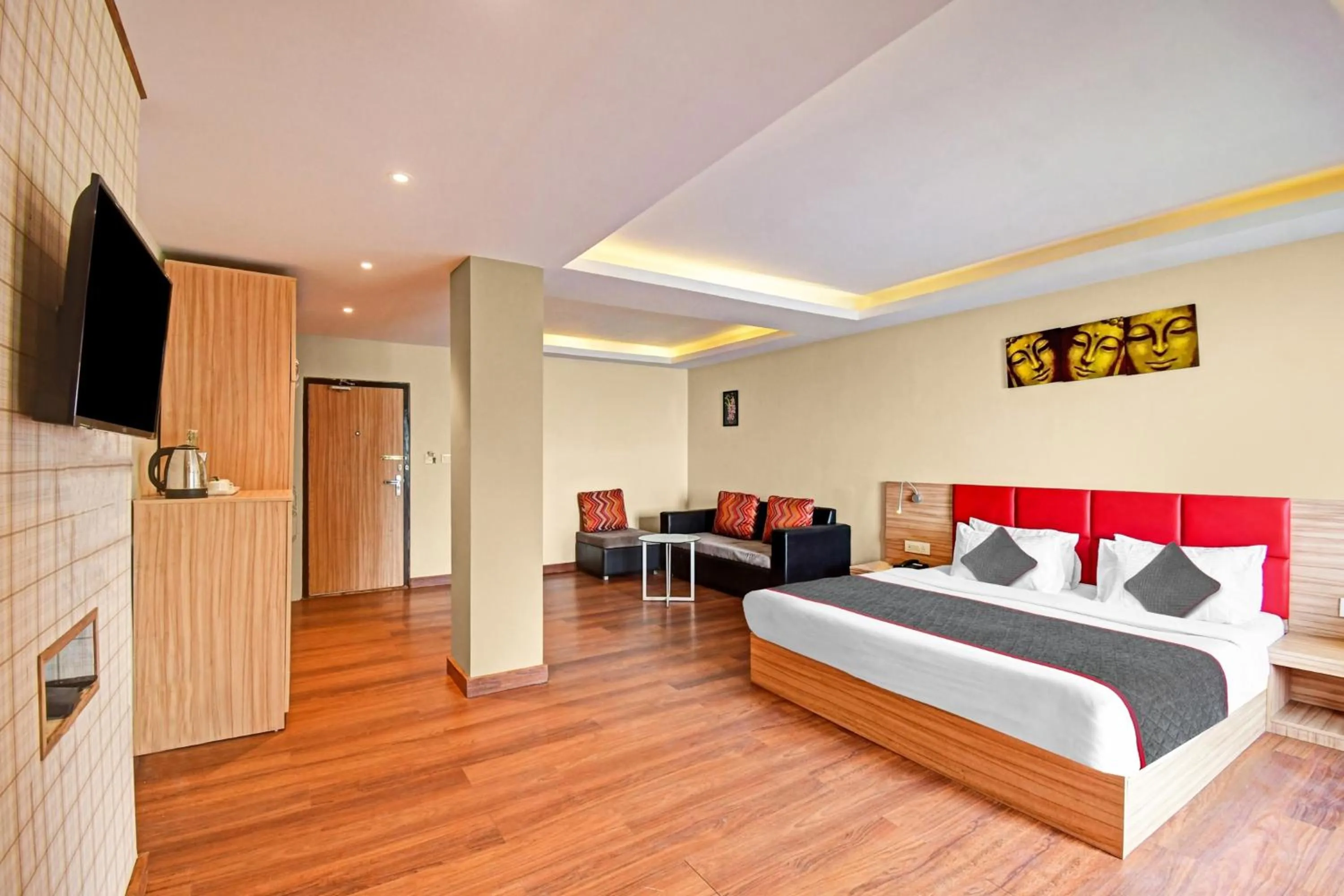 Bedroom, Bed in Townhouse Mansarovar Hotel