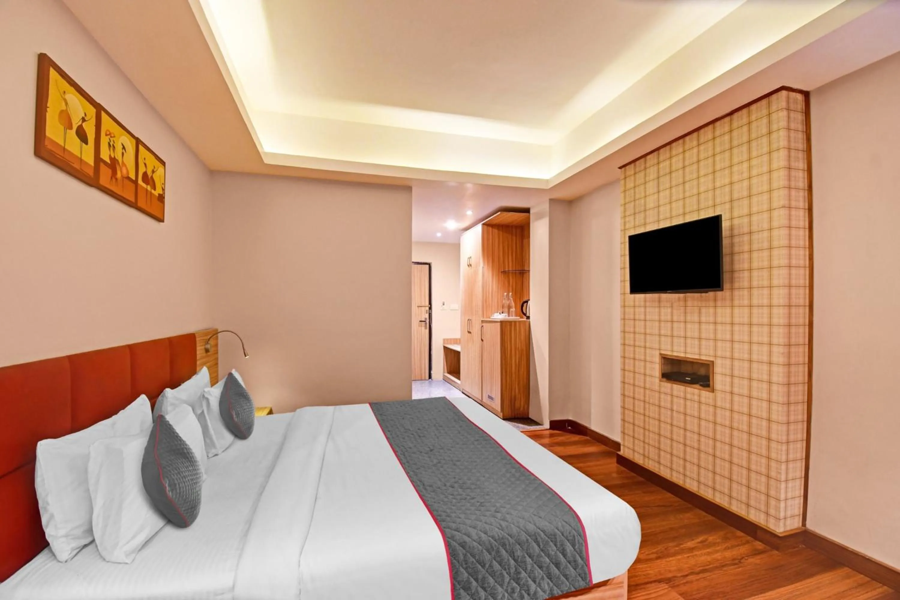 Bedroom, Bed in Townhouse Mansarovar Hotel