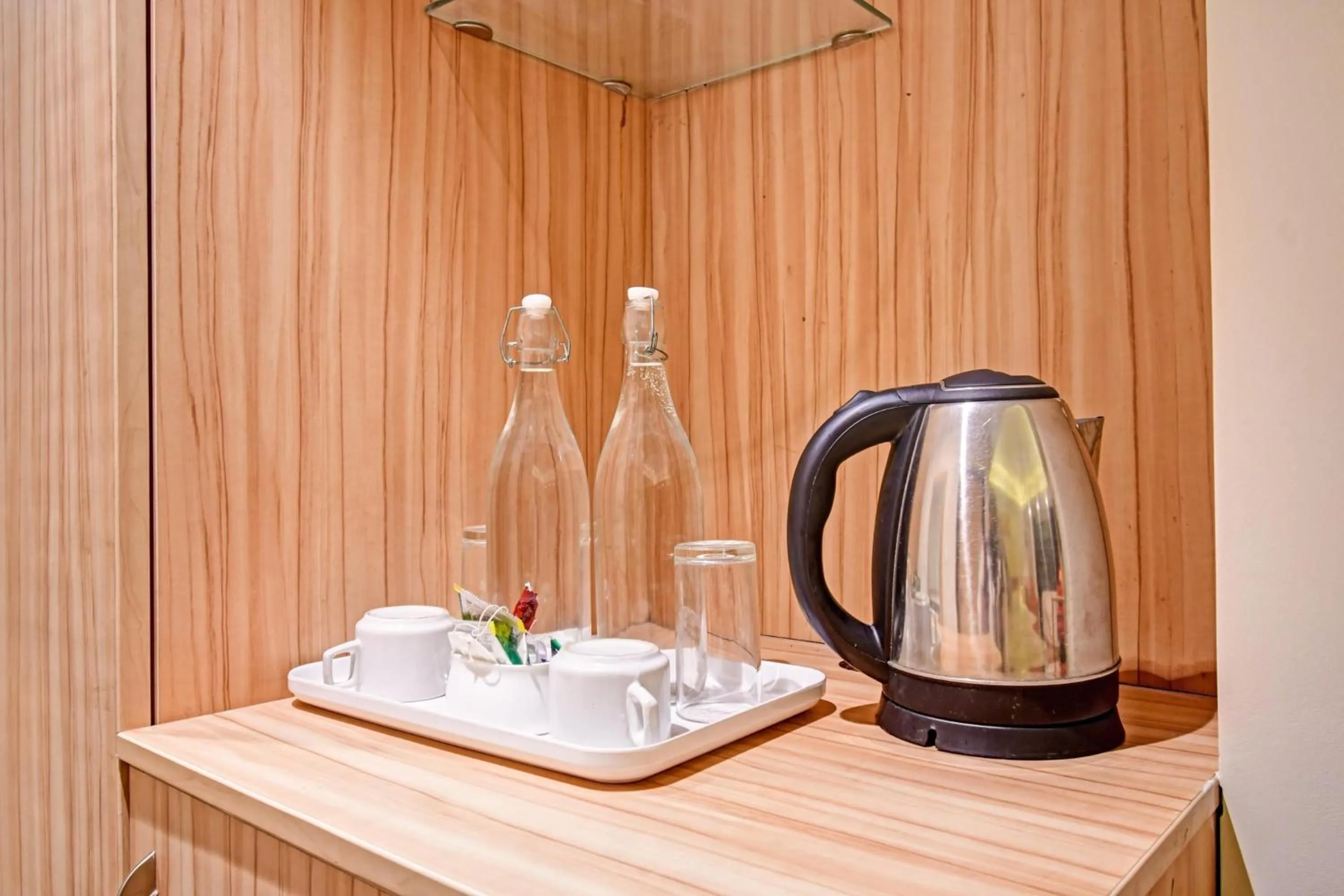 Bedroom in Townhouse Mansarovar Hotel