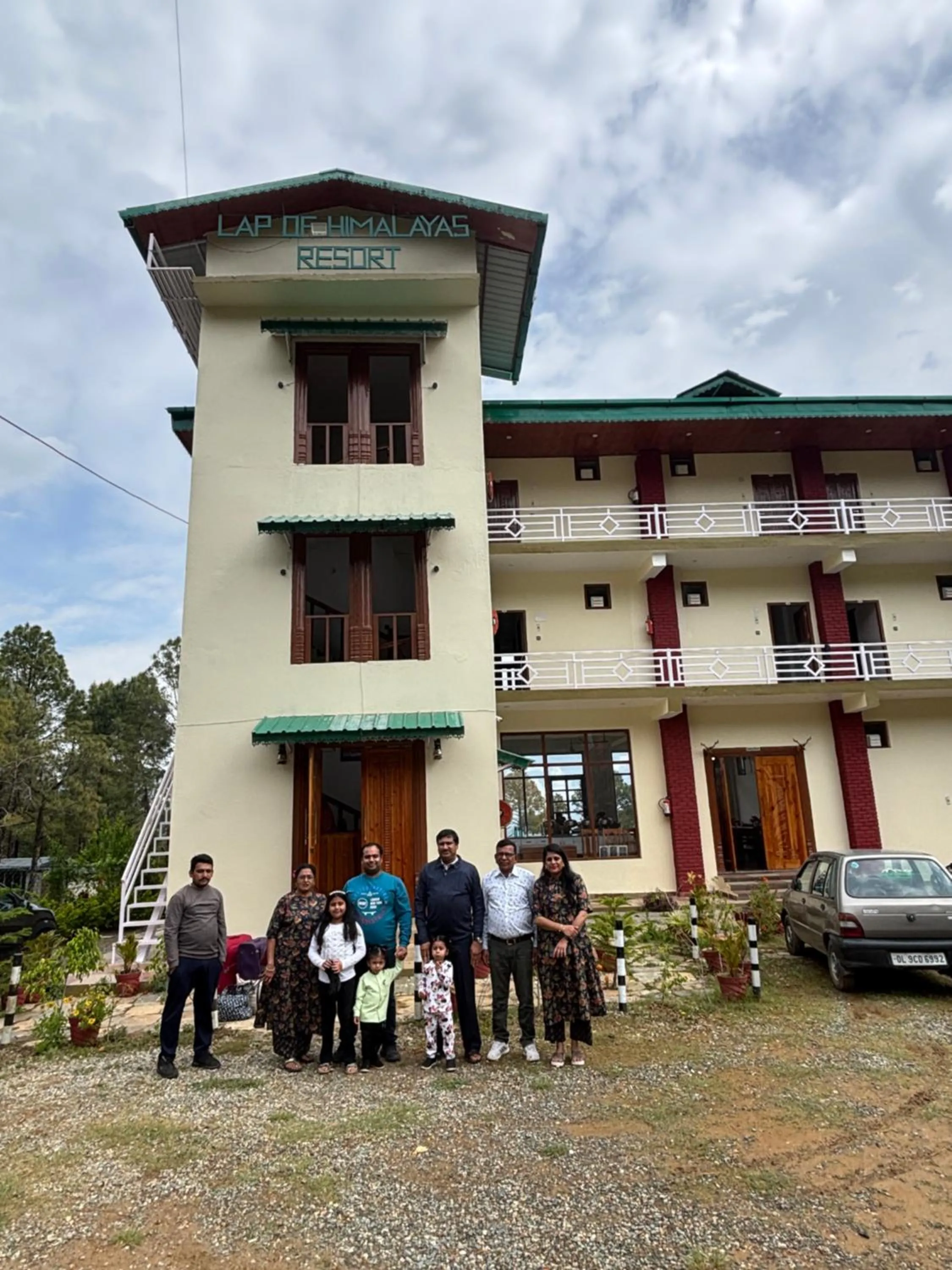 Lap Of Himalayas Resort