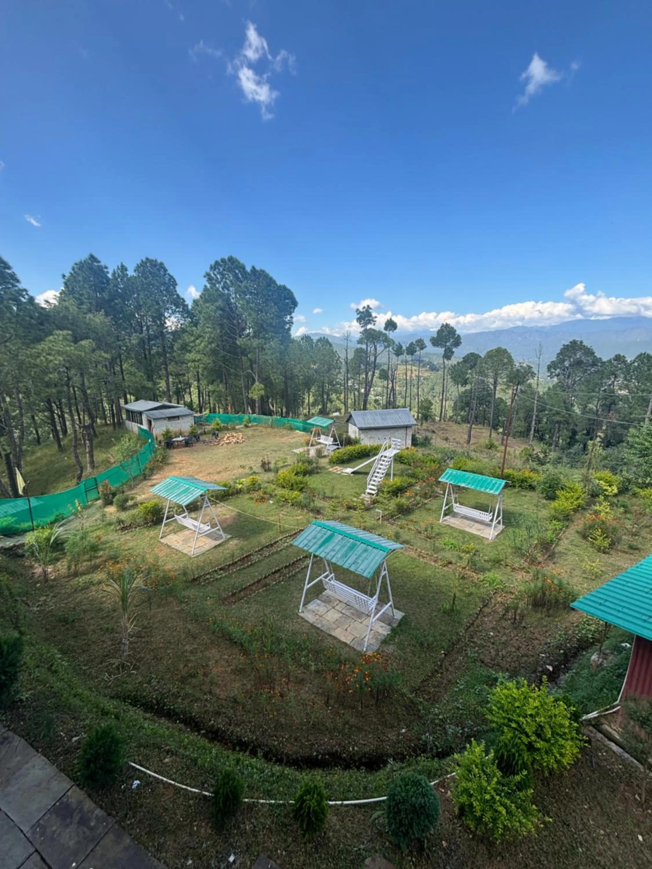 Lap Of Himalayas Resort