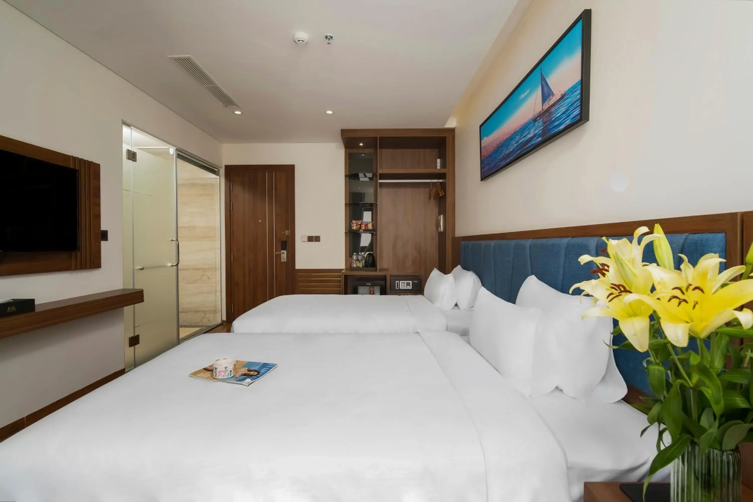 Deluxe Twin Room in Ruby Star Da Nang - Central My Khe Beach Deluxe Twin Room in Ruby Star Da Nang - Central My Khe Beach