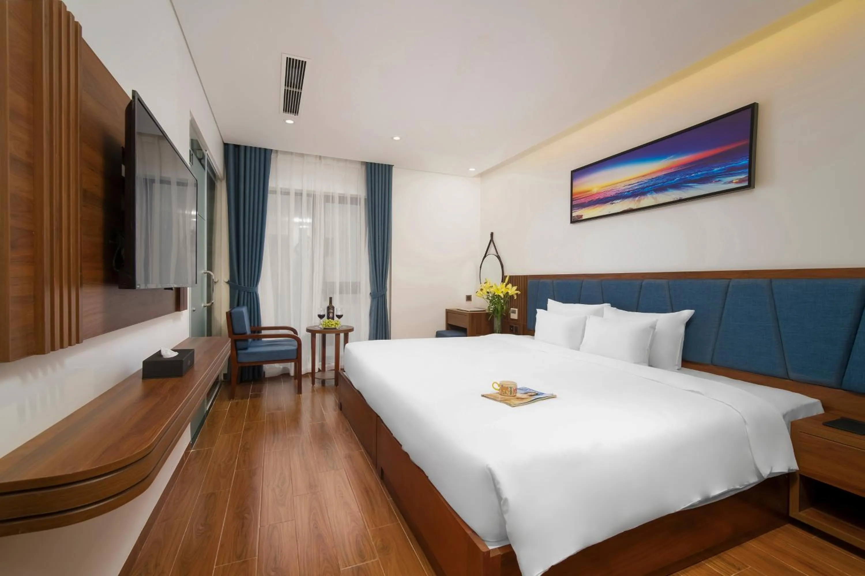 Bedroom, Bed in Ruby Star Da Nang - Central My Khe Beach