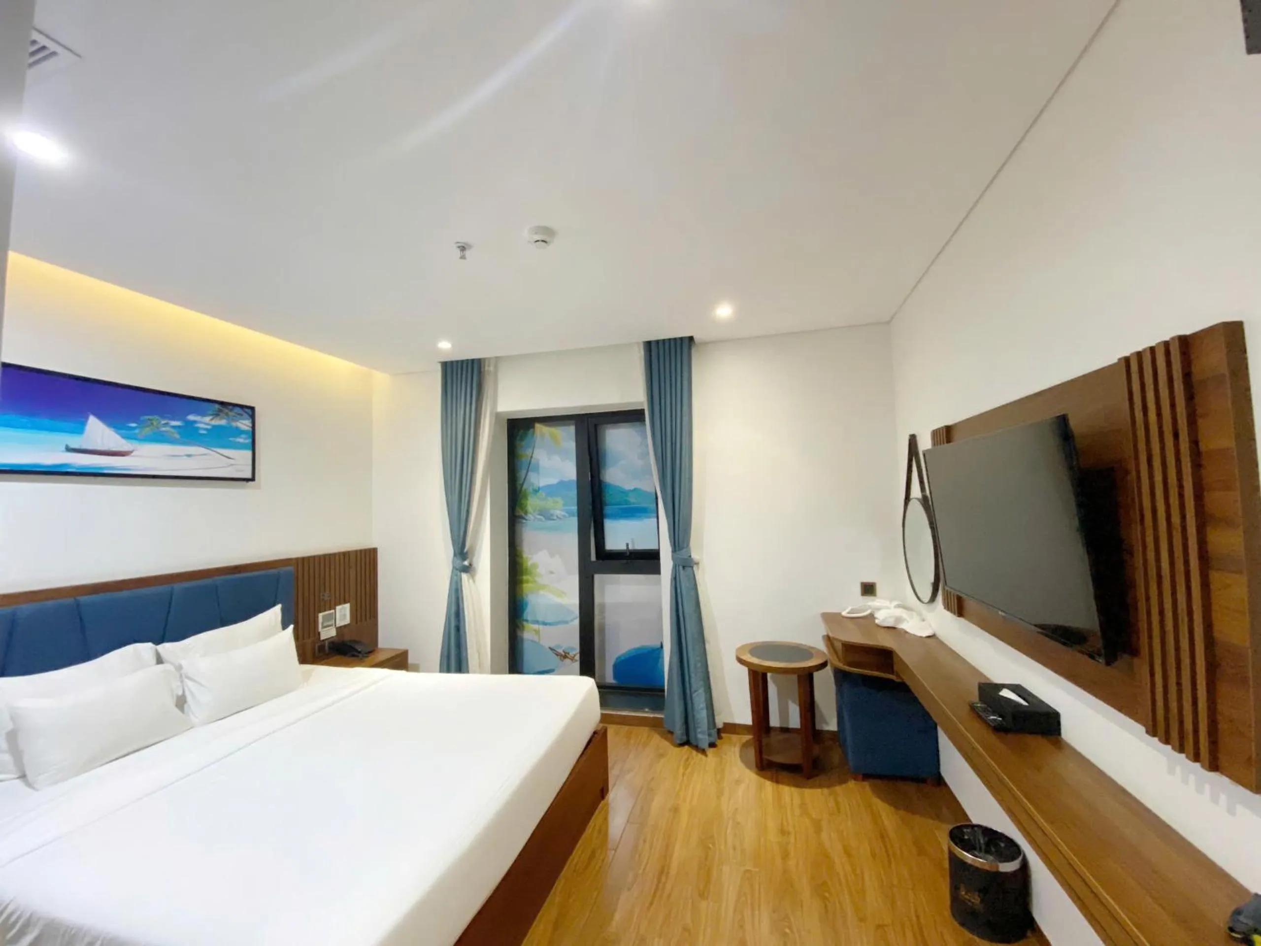 Bedroom, Bed in Ruby Star Da Nang - Central My Khe Beach