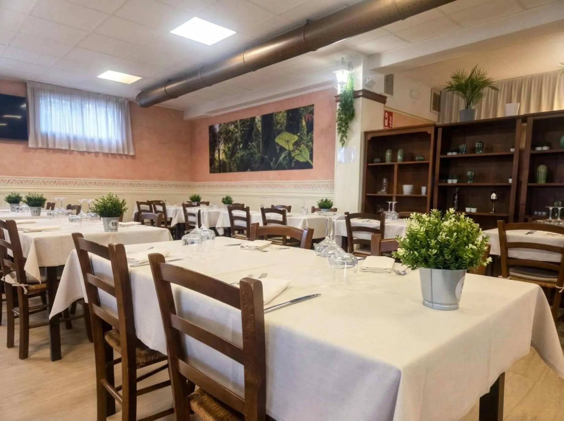 Restaurant/places to eat in Garden Village San Marino