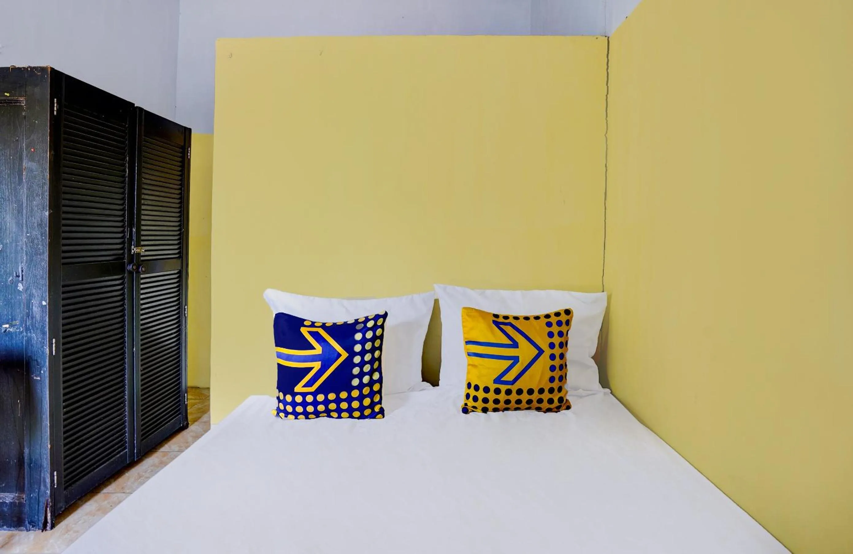 Bedroom, Bed in SPOT ON 92480 Iwn Homestay Syariah