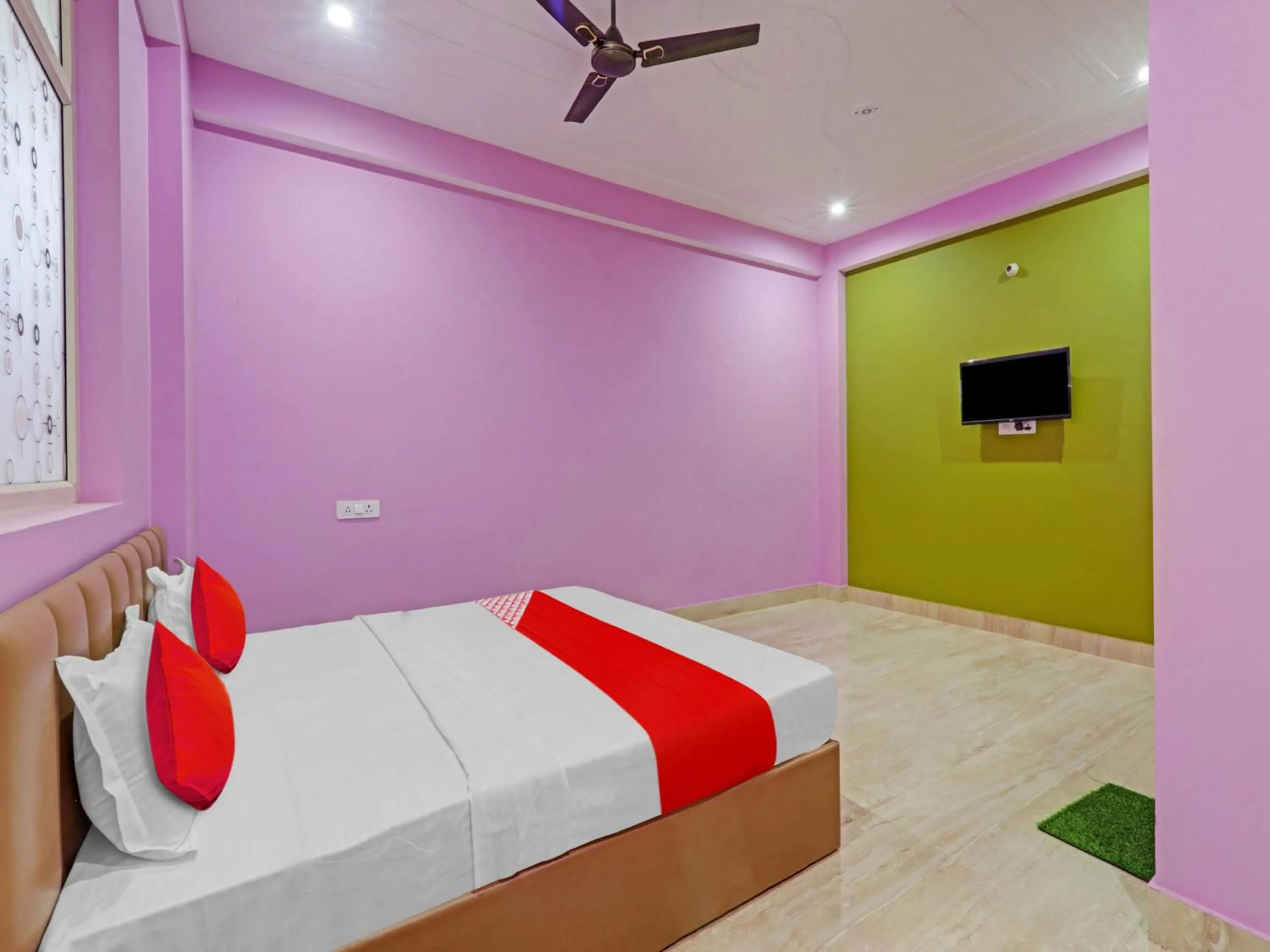 Bedroom, Bed in Hotel O SRV INN