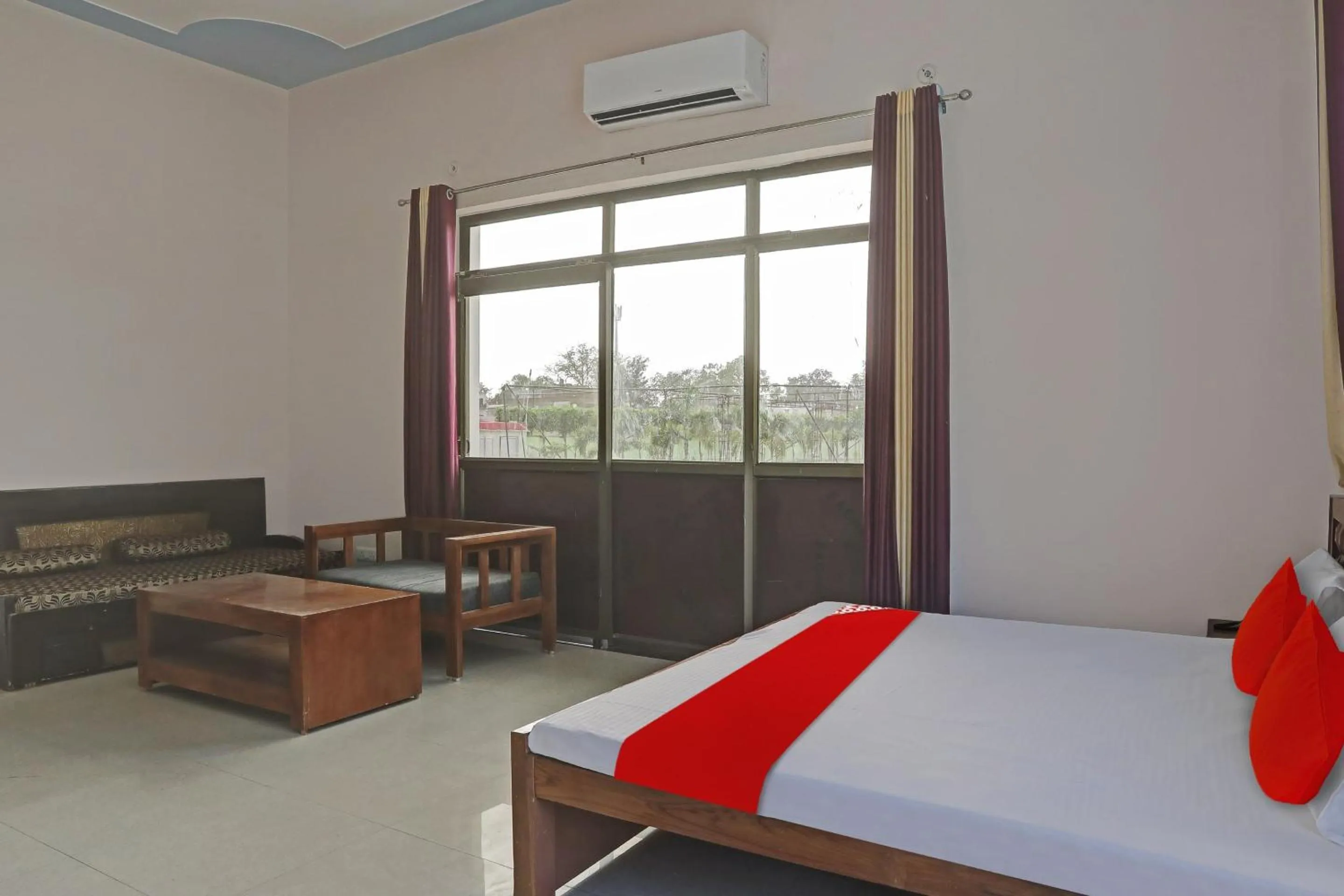 Bedroom, Bed in Hotel O Mb Garden & Resorts