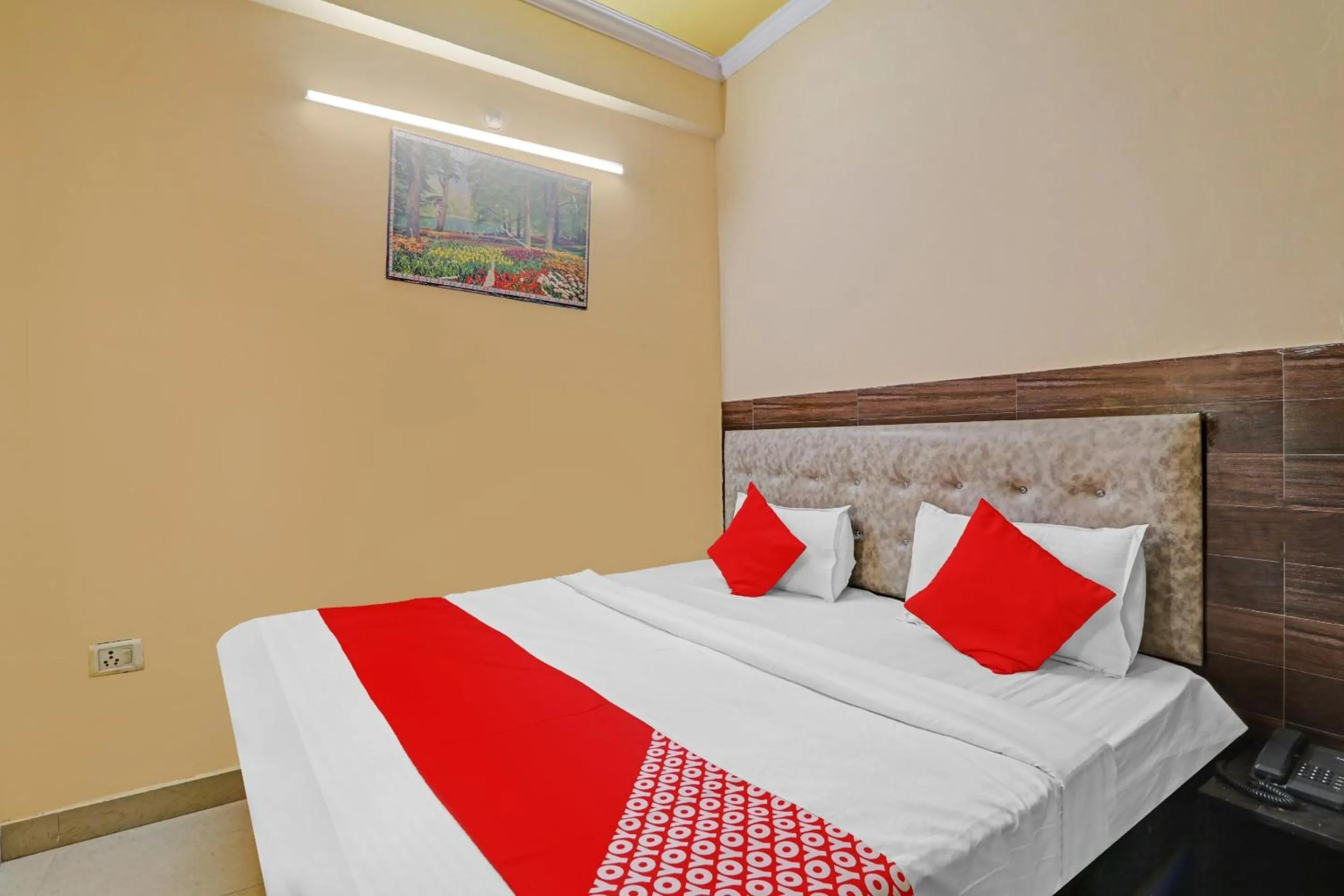 Bedroom, Bed in Super Hotel O Four Square