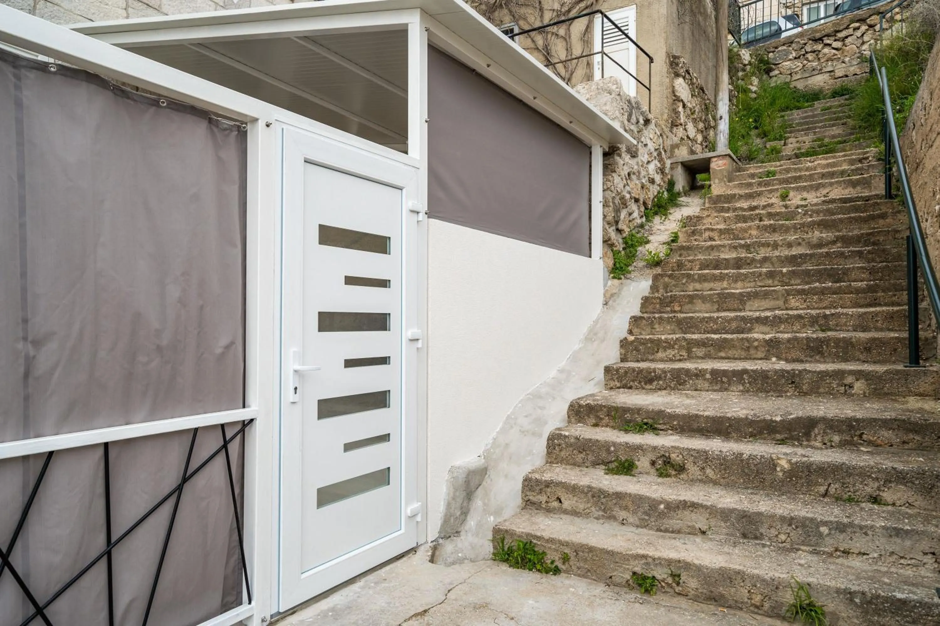 Facade/entrance in DUxperience Apartment
