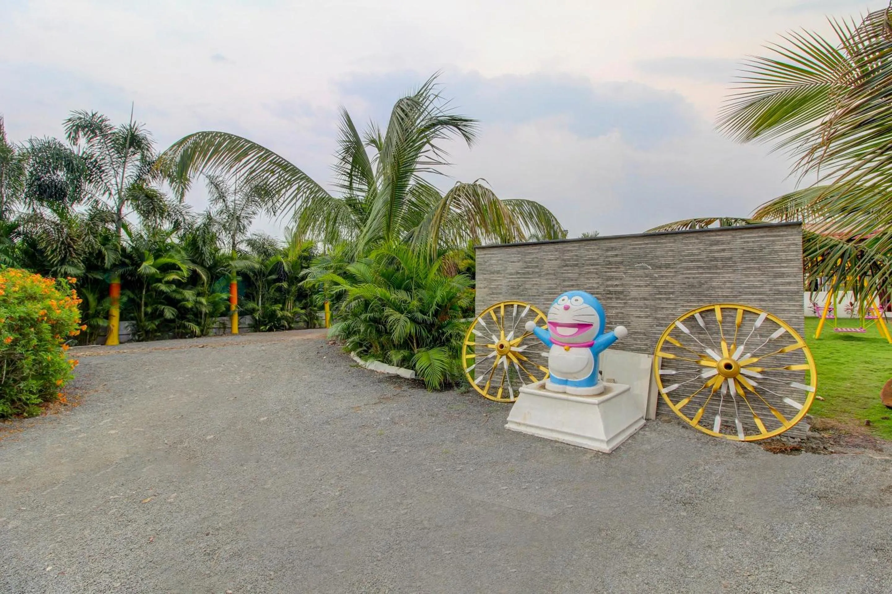 Entertainment in Collection O Homely Stays Resort