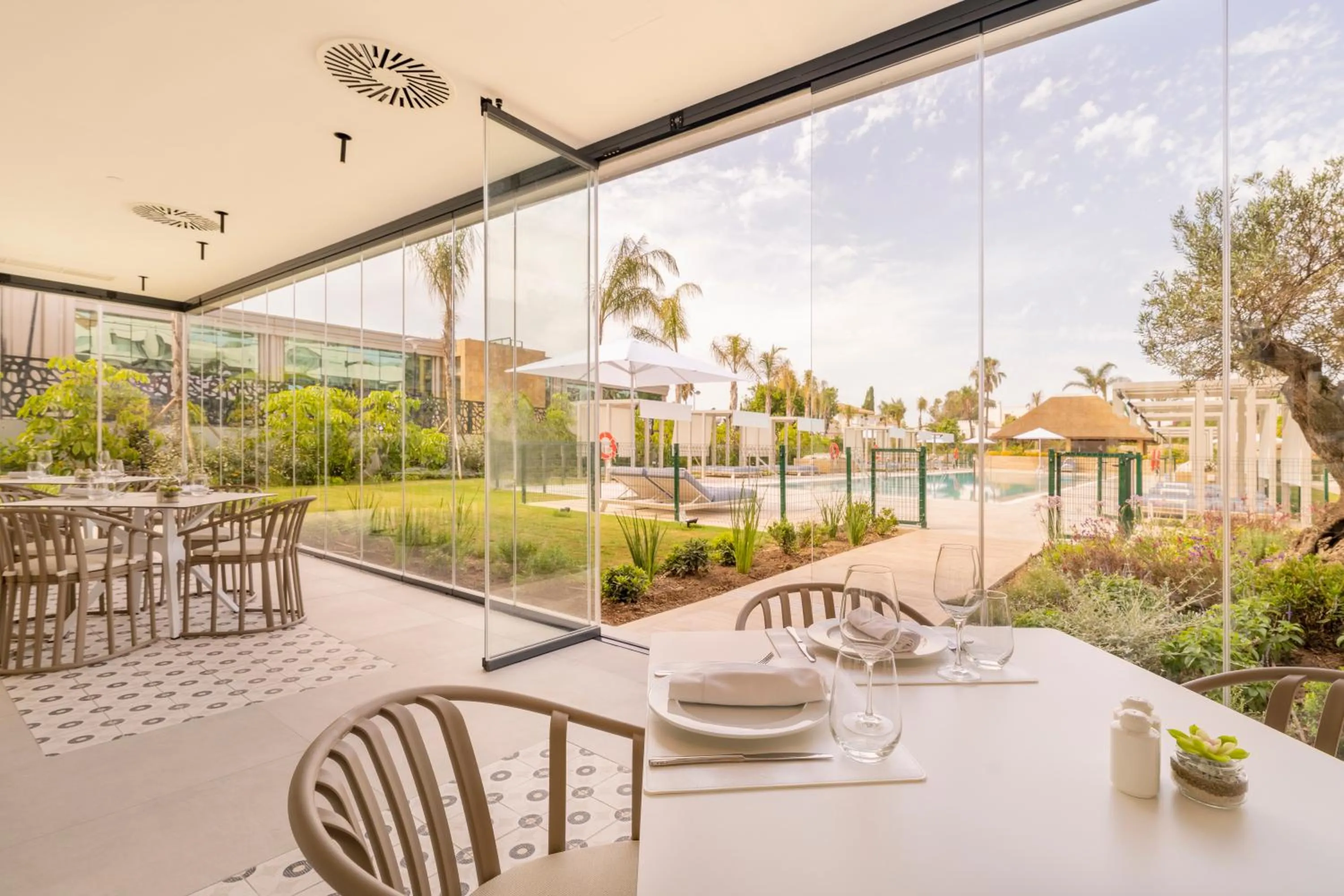 Restaurant/places to eat in Eurostars Oasis Marbella