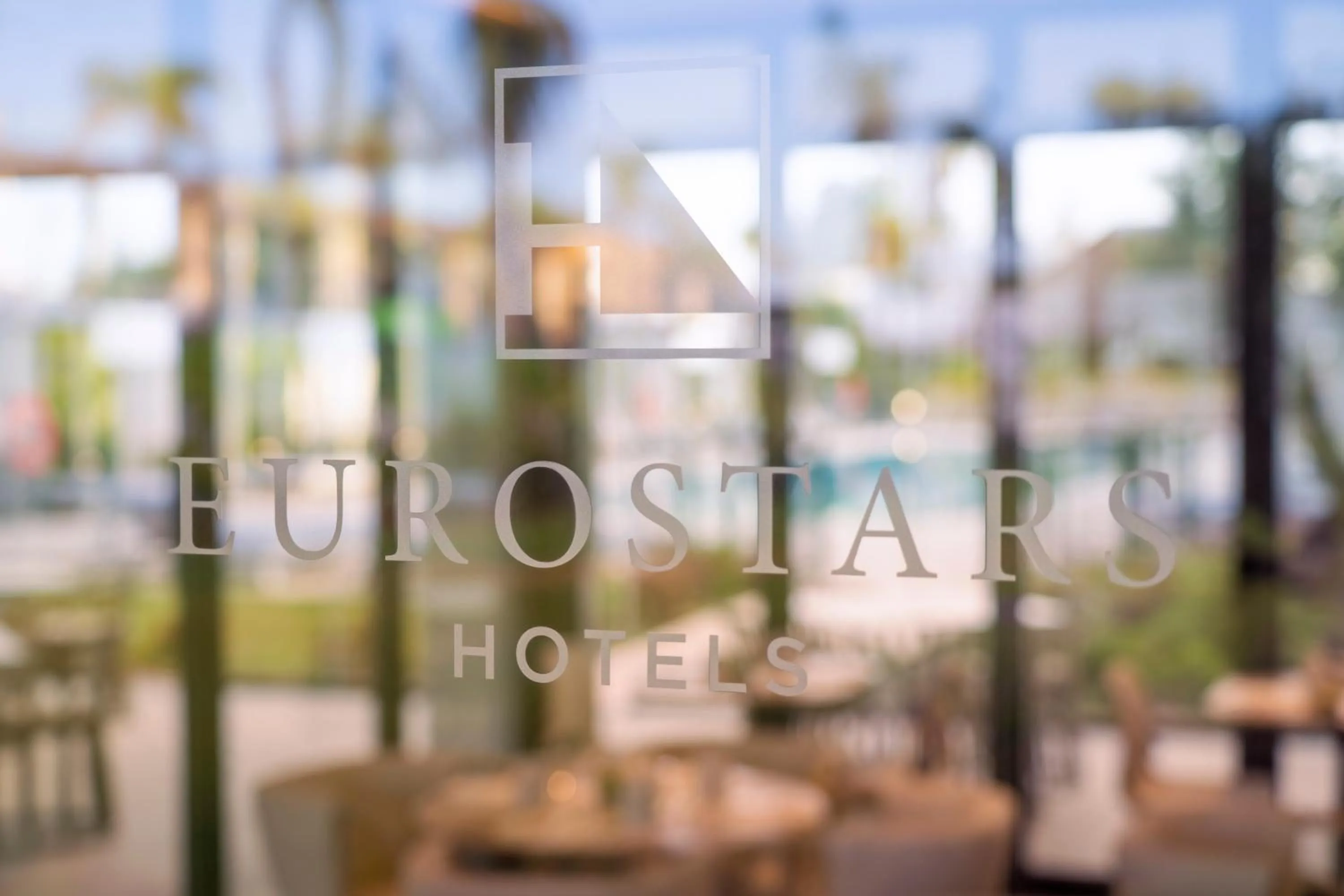 Facade/entrance in Eurostars Oasis Marbella