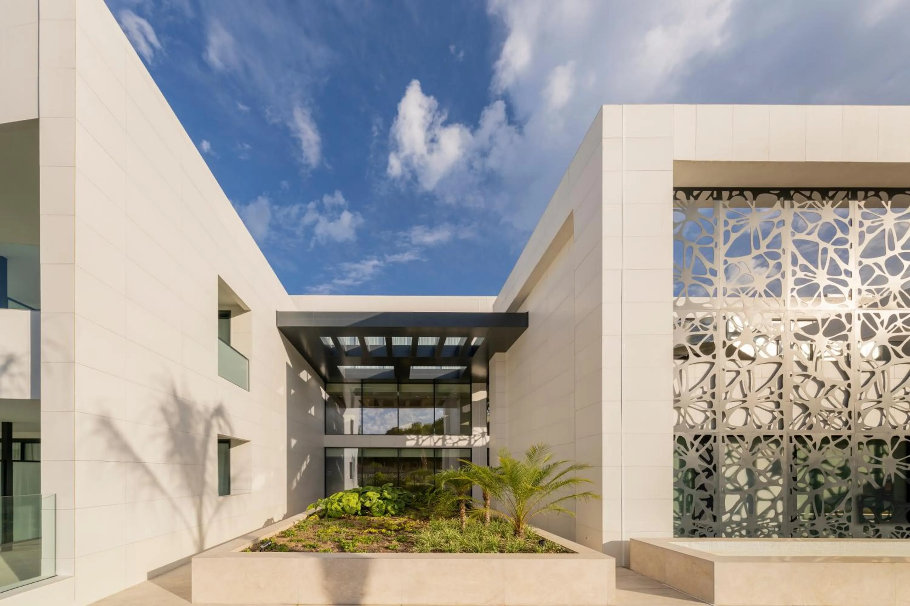 Facade/entrance in Eurostars Oasis Marbella