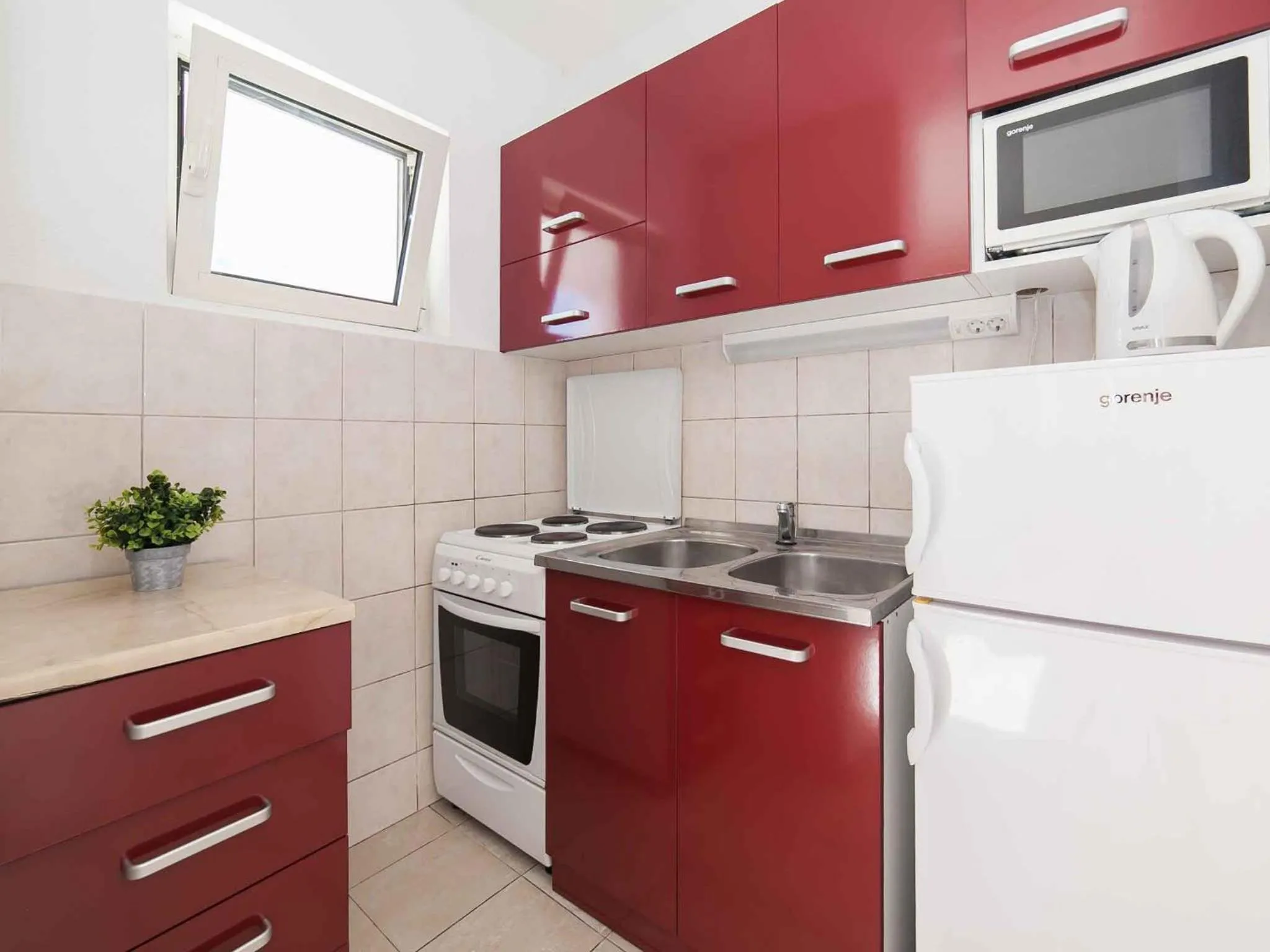 Kitchen or kitchenette in Maki Apartments - Plavi Horizonti Beach
