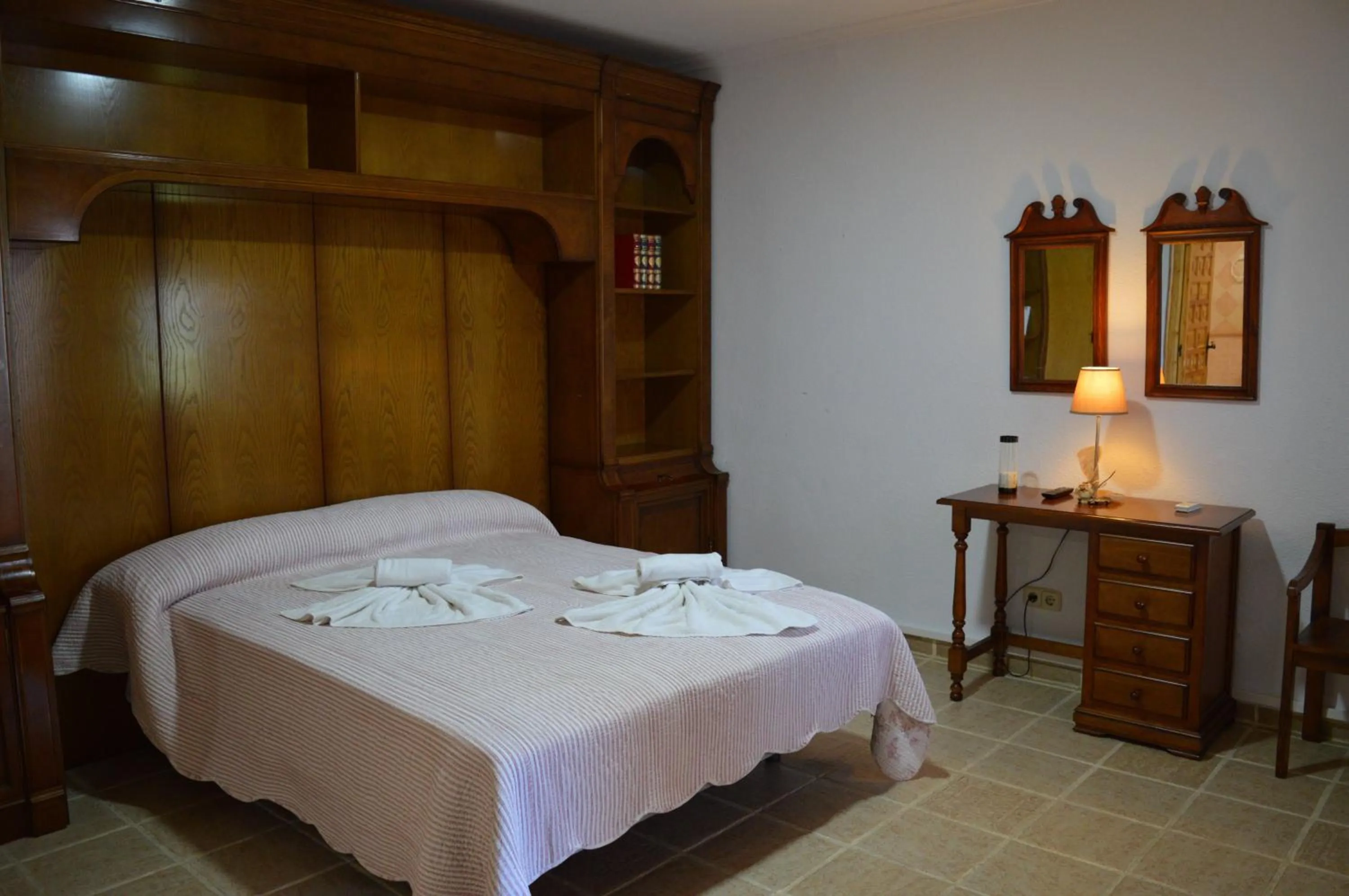 Photo of the whole room, Bed in Nuevo Hotel Capitolio
