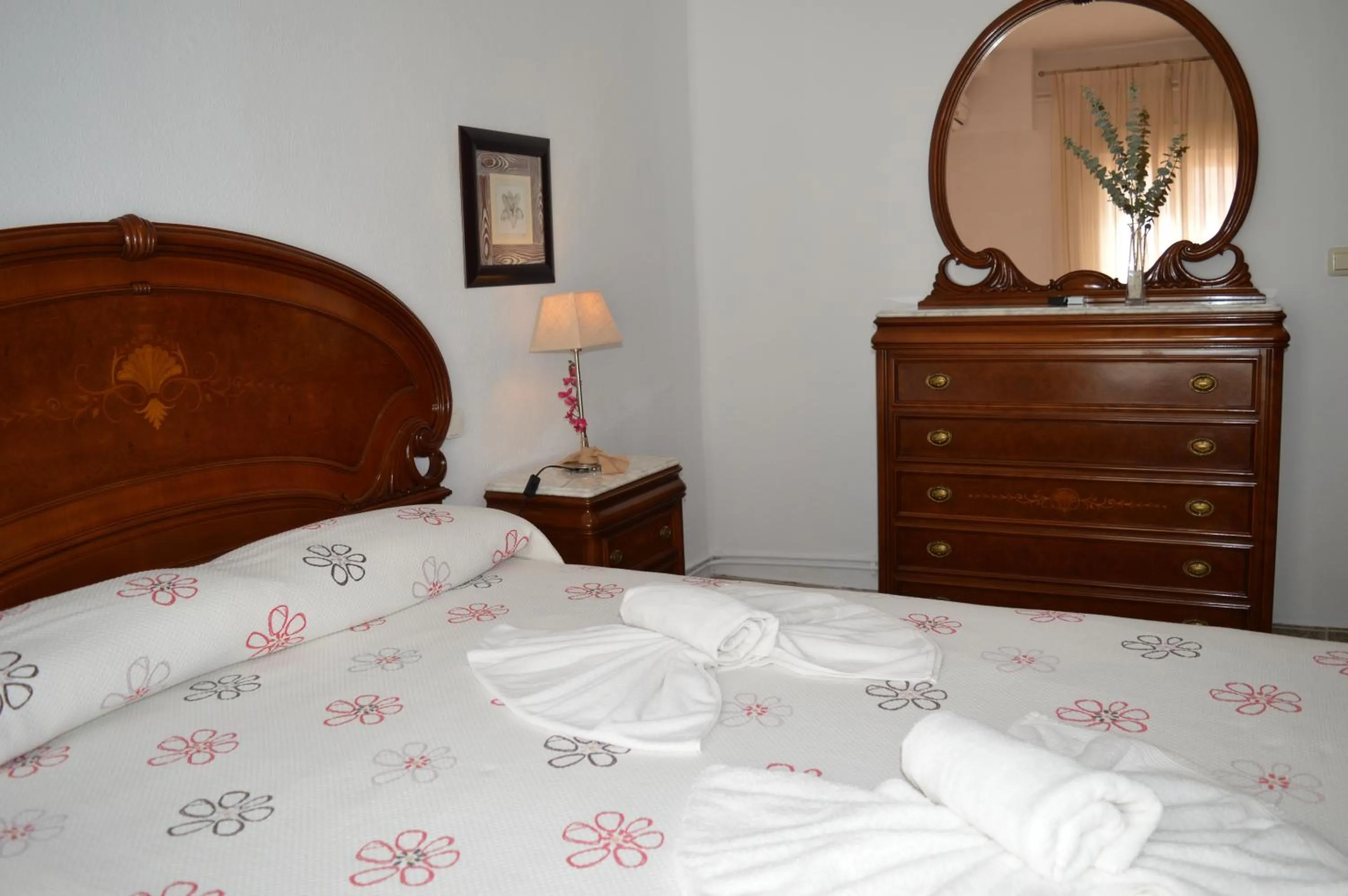 Photo of the whole room, Bed in Nuevo Hotel Capitolio