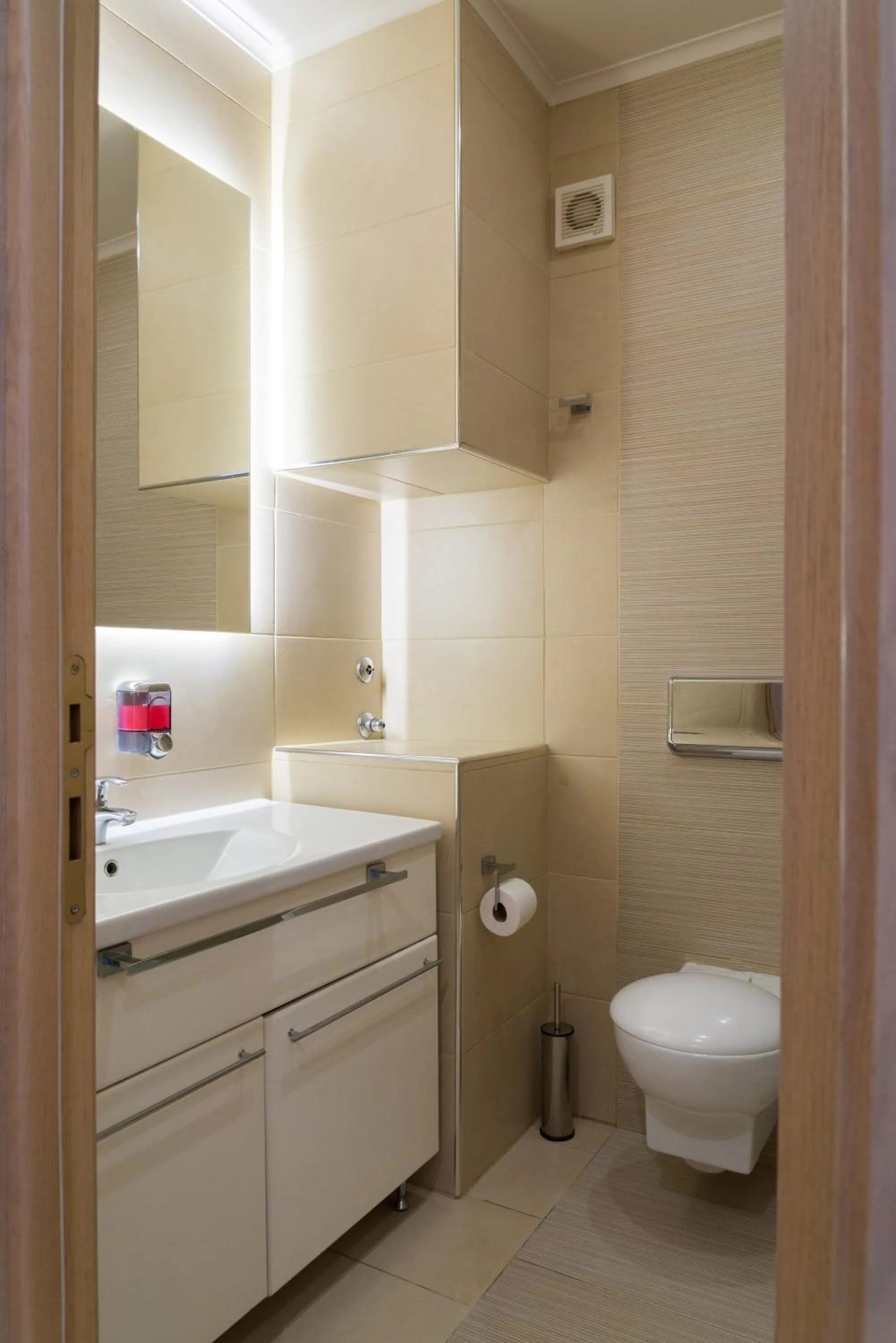 Bathroom in Garni Hotel Vigor - EV station