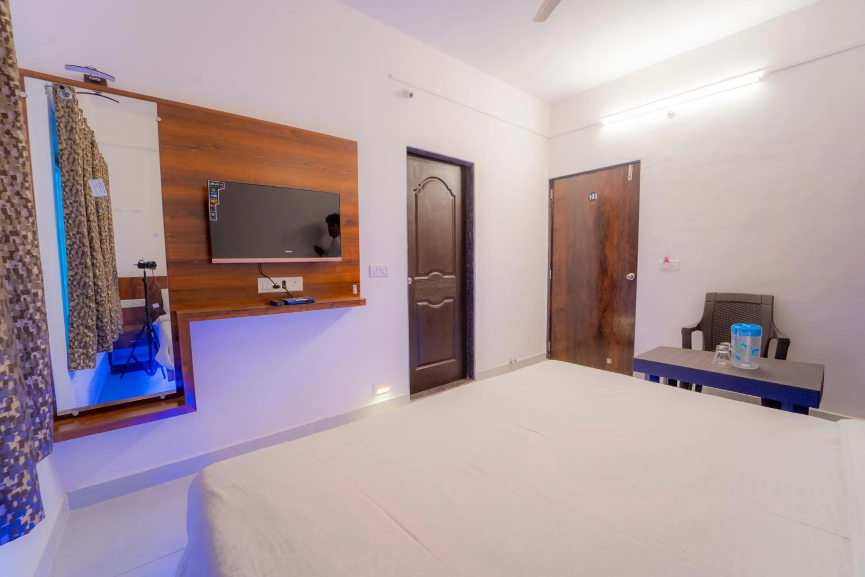 Bedroom, Bed in Dhimahi Residency