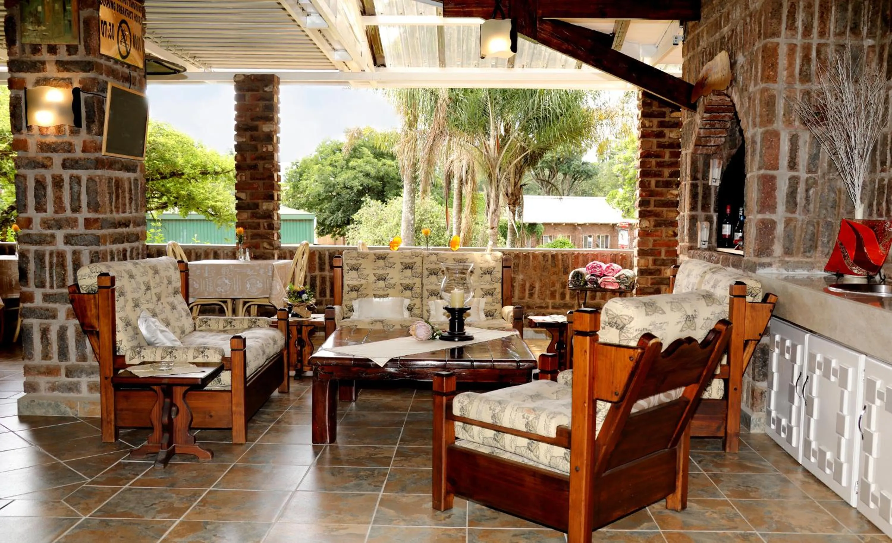 Restaurant/places to eat in Villa Ticino Guest House