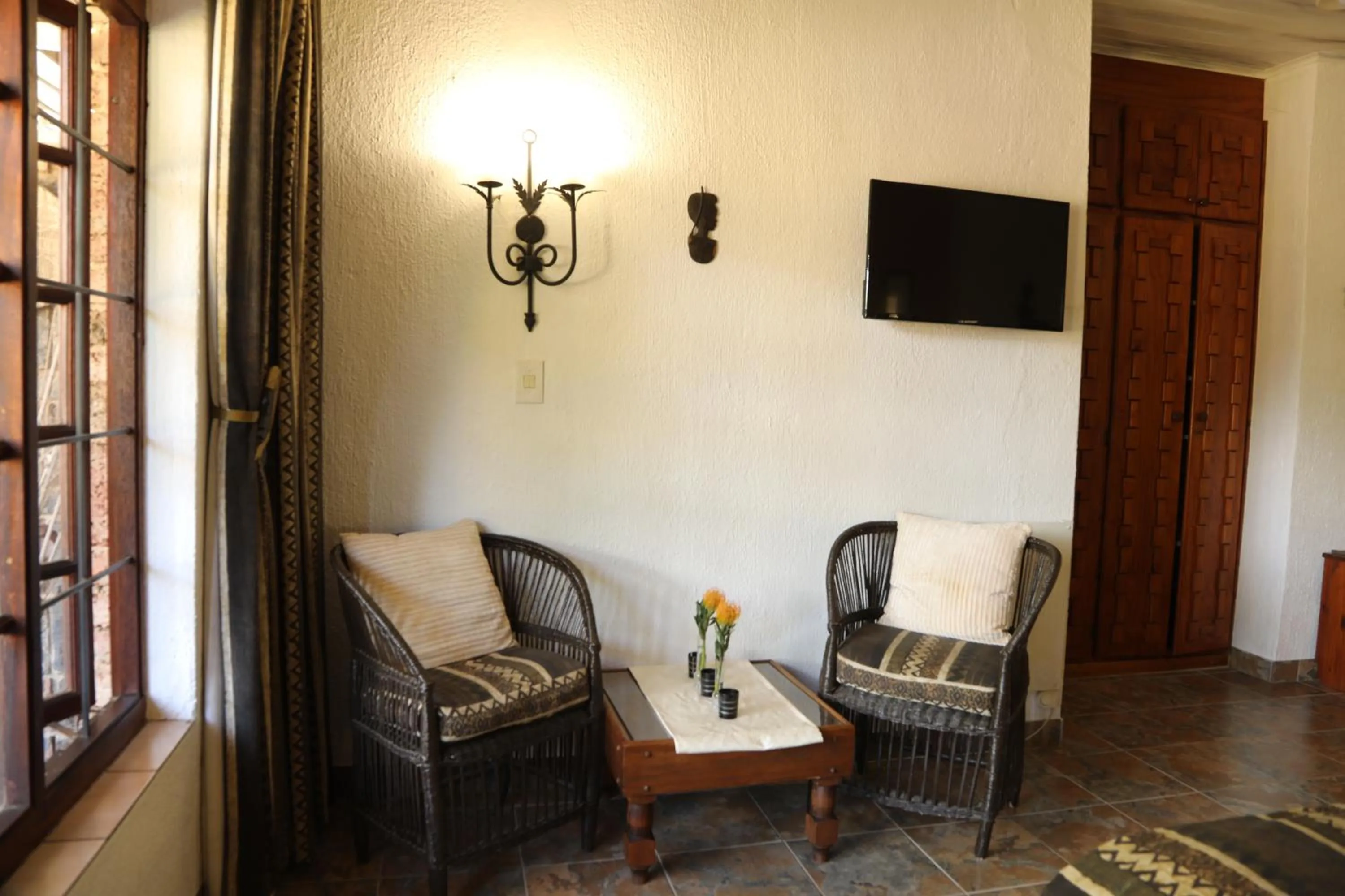 Seating area in Villa Ticino Guest House