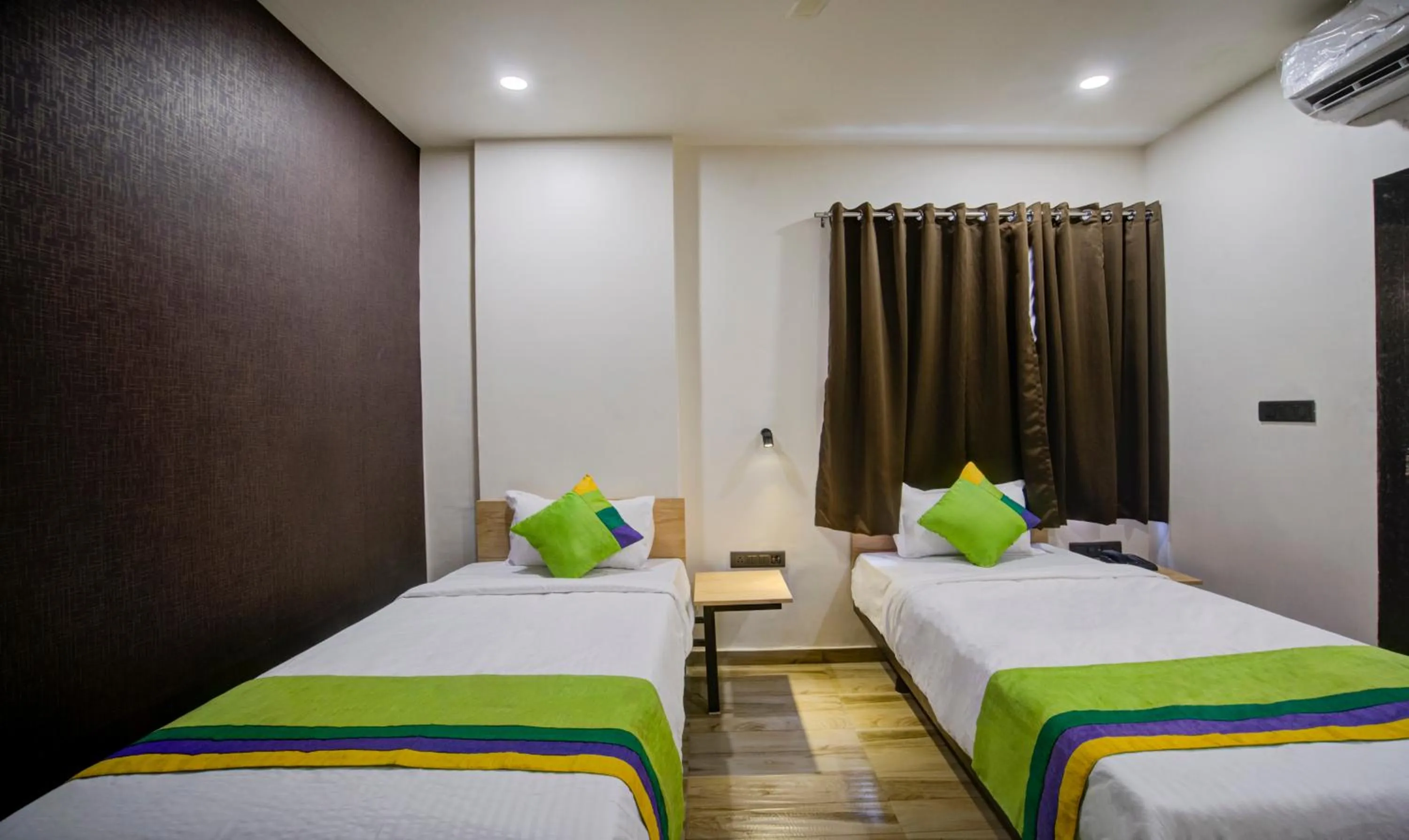 Bedroom, Bed in Treebo Grand Lotus - 3 km from Textile Market