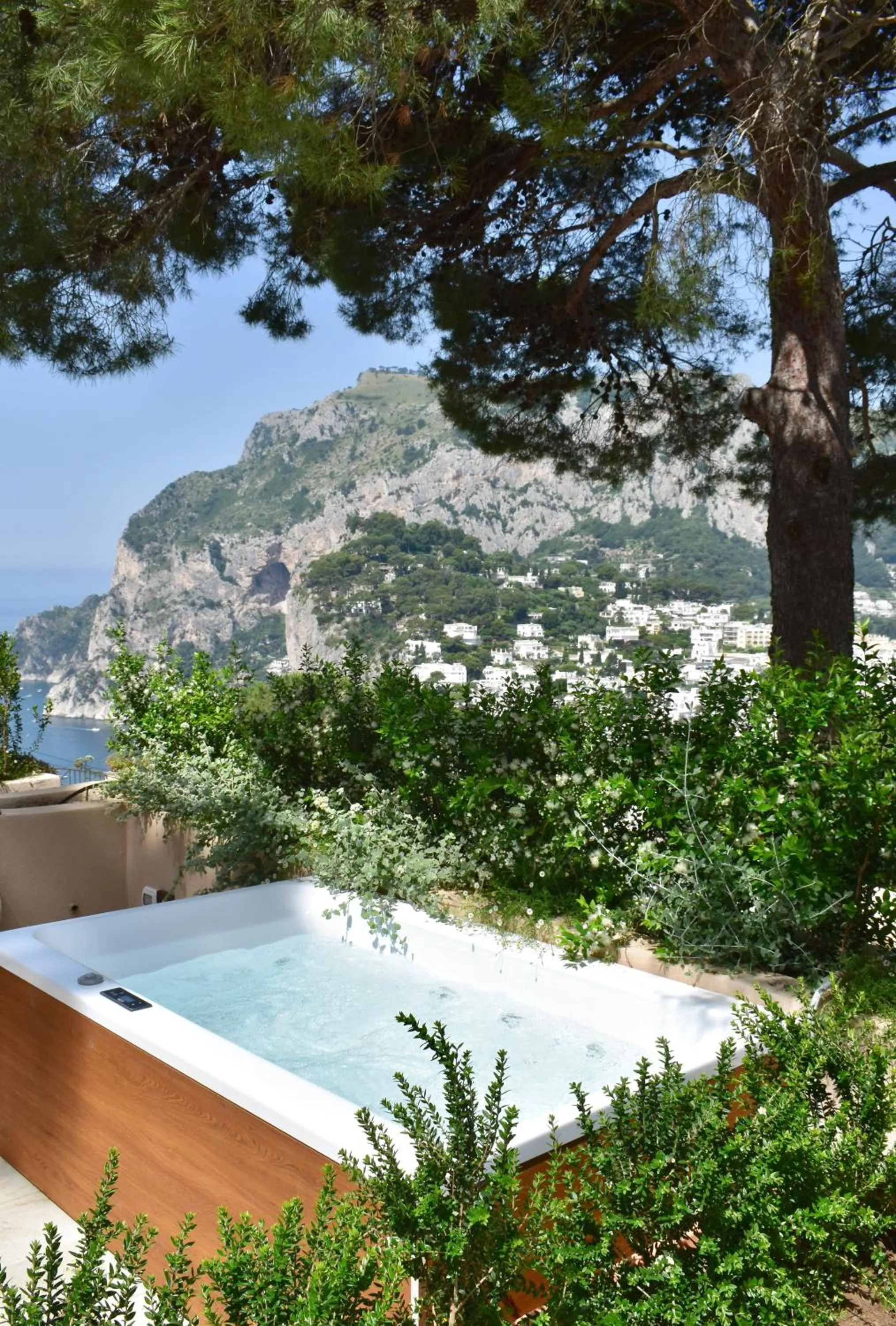 Hot Tub in Villa Lia Hotel Capri