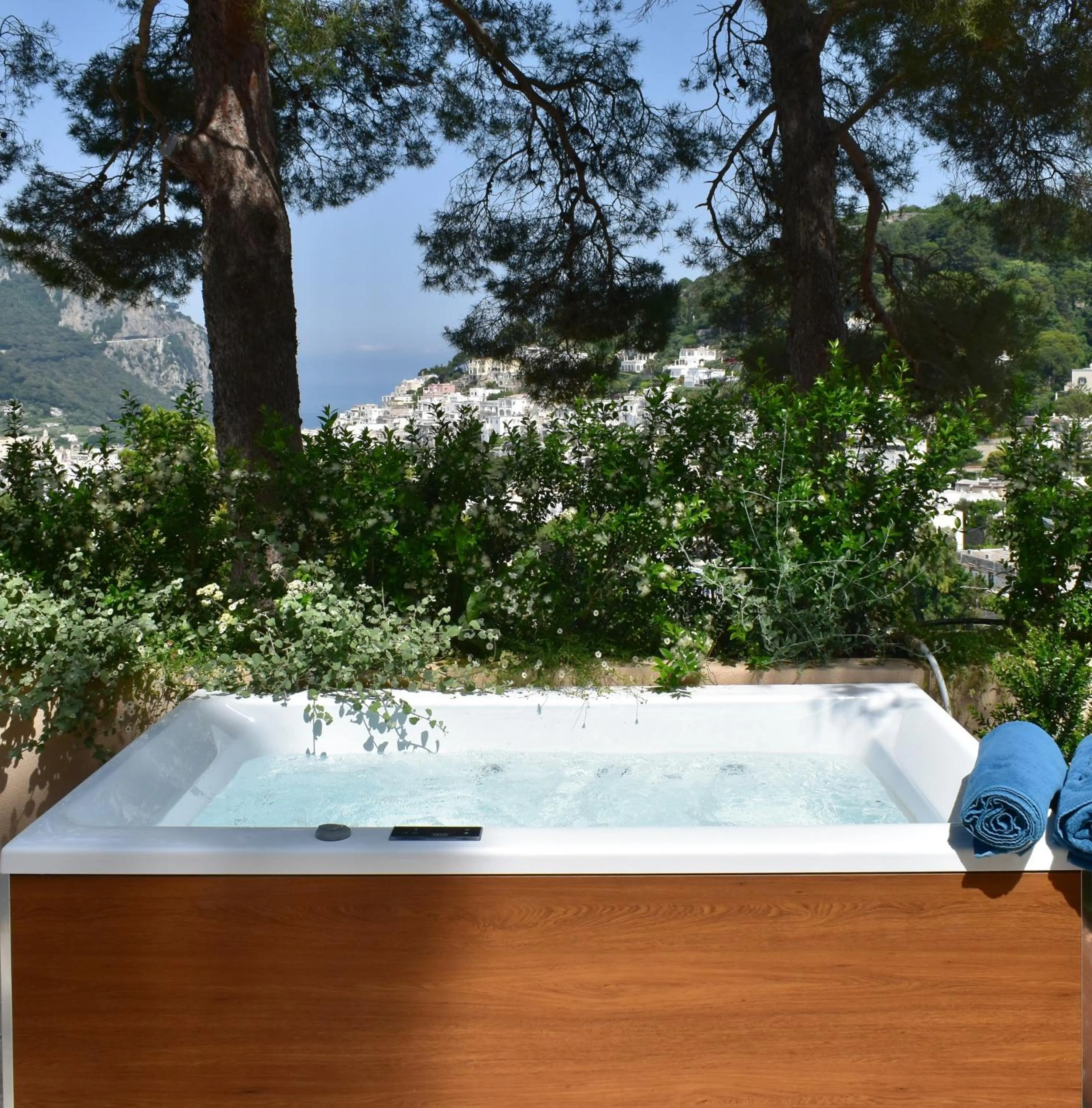 Hot Tub in Villa Lia Hotel Capri