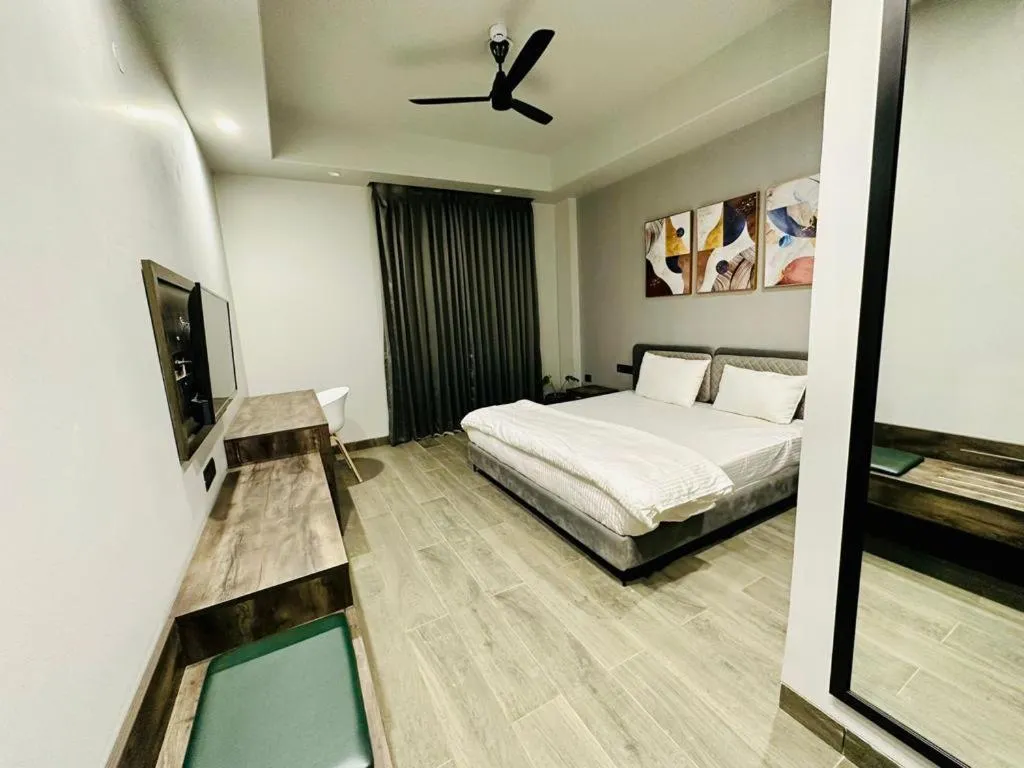 Bedroom, Bed in Mod Avenue