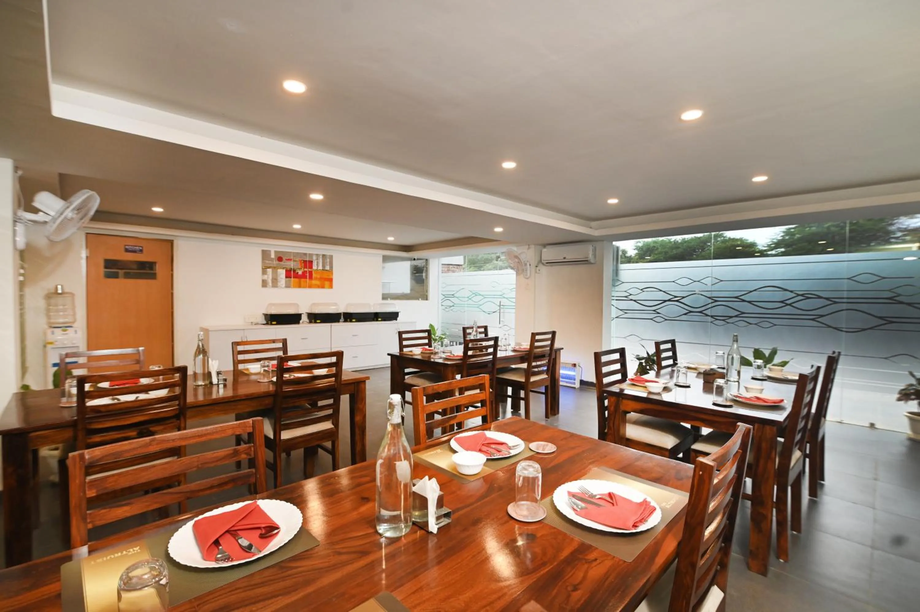 Restaurant/places to eat in The Altruist Business Stays , DLF Phase 3