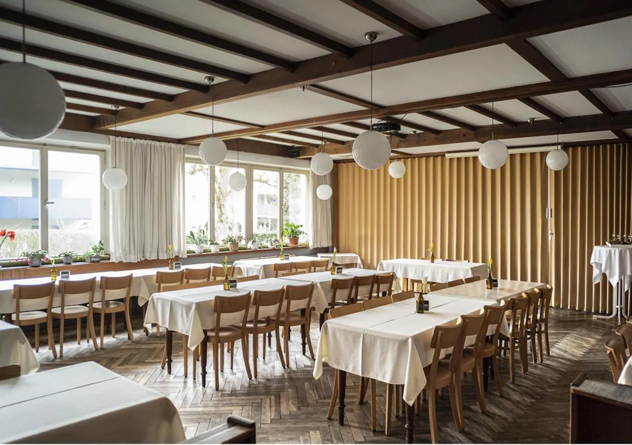 Restaurant/places to eat in Gasthof Löwen Tosters