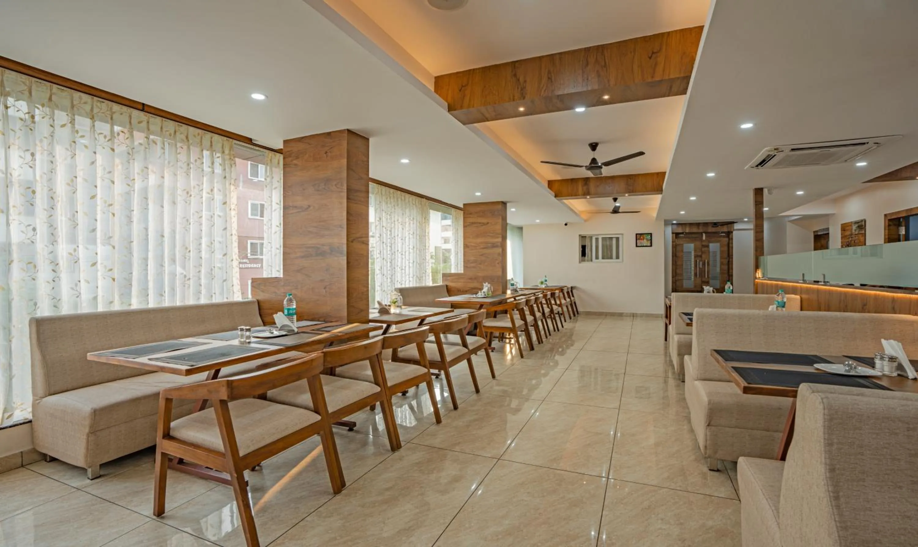 Restaurant/places to eat in Treebo Global Stay, Uttarahalli